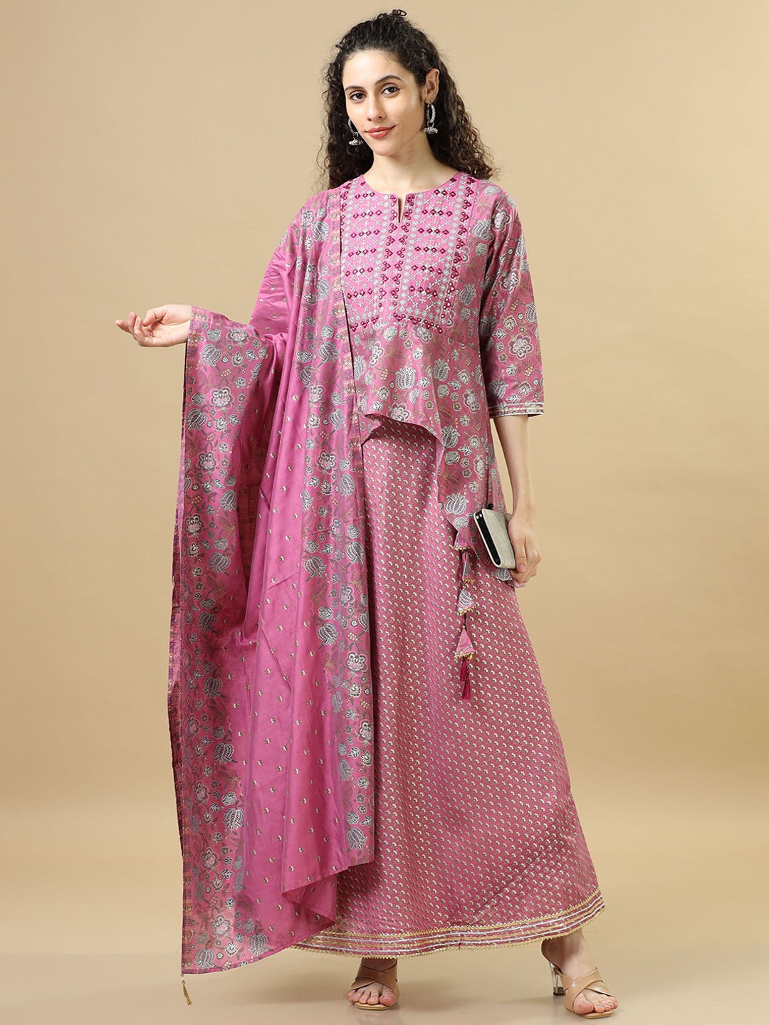 

Hassu's Women Floral Printed Regular Thread Work Kurti with Skirt & With Dupatta, Pink