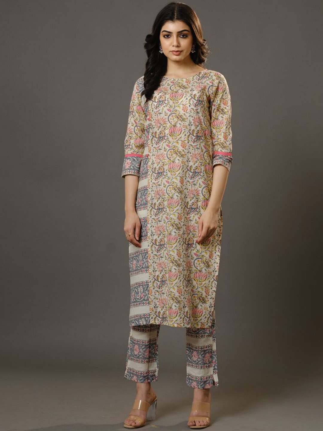 

Hassu's Women Floral Printed Regular Kurta with Trousers, Beige