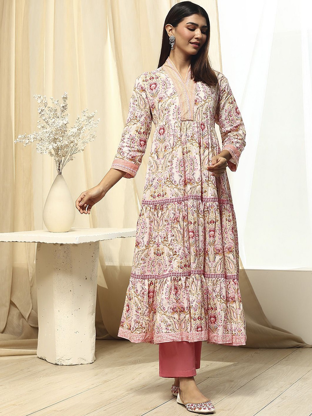 

Biba Women Floral Printed Tiered Pure Cotton Kurta with Trousers, Pink