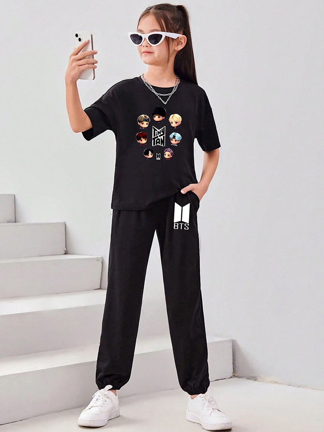 

BAESD Girls Cartoon Printed Tshirt With Joggers, Black