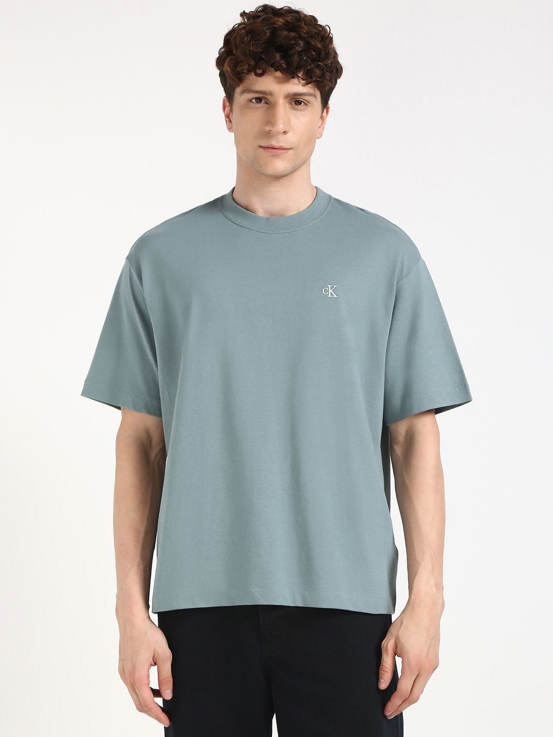 

Calvin Klein Jeans Men Extended Sleeves T-shirt, Grey