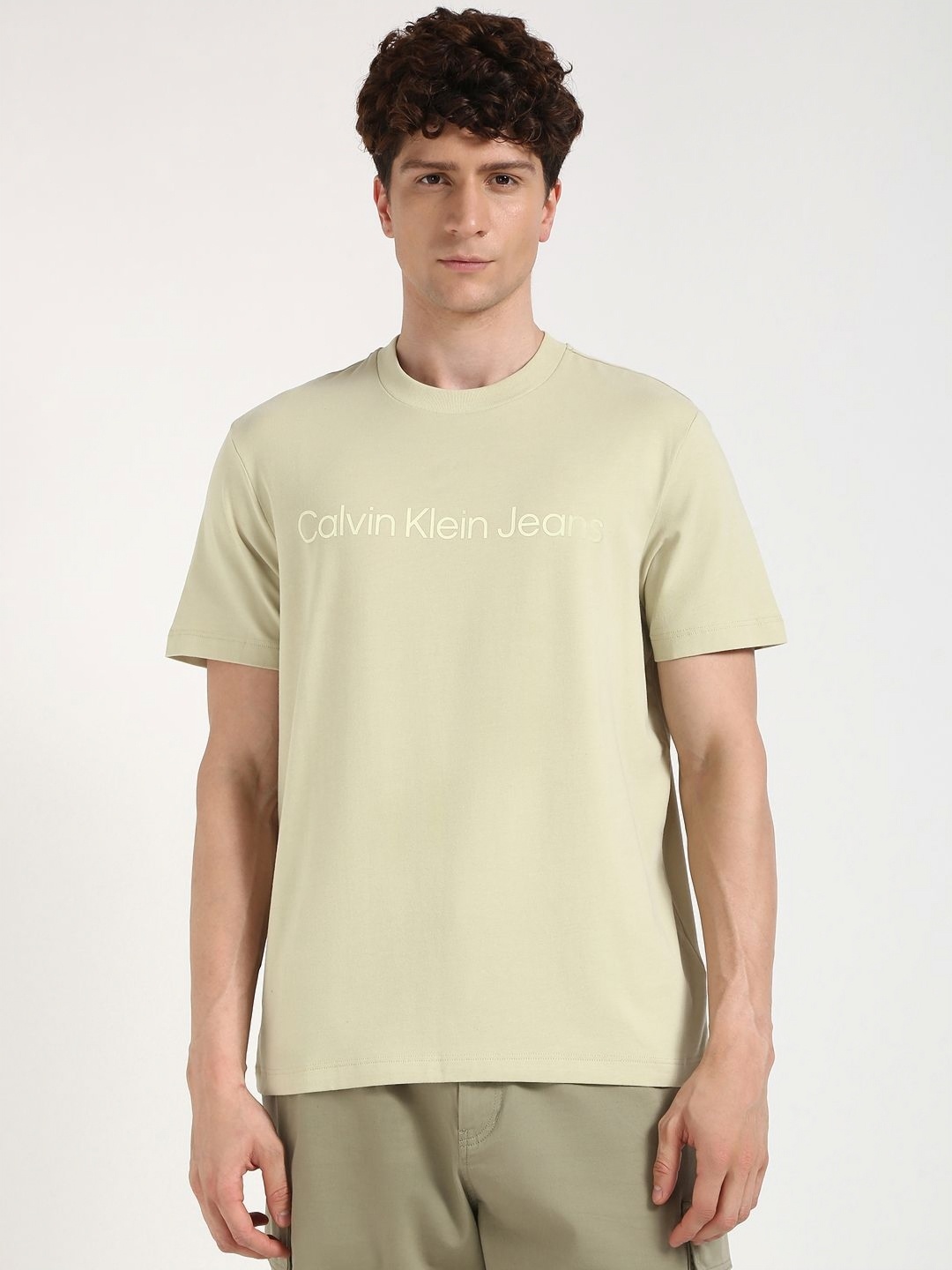 

Calvin Klein Jeans Men Drop-Shoulder Sleeves Raw Edge T-shirt, Green