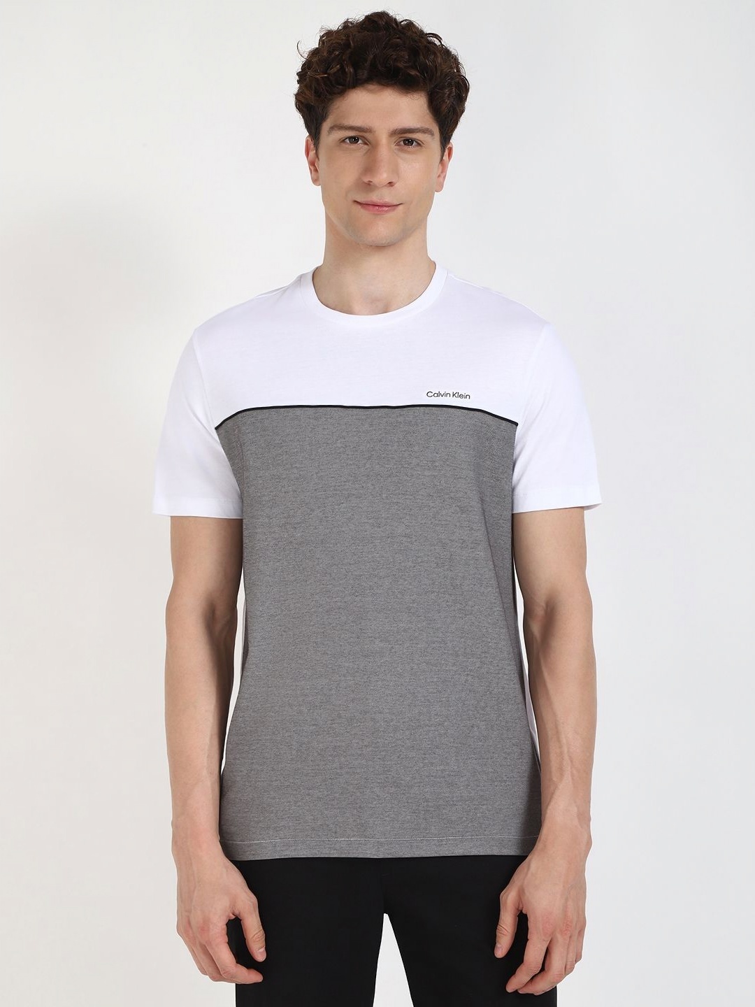 

Calvin Klein Jeans Men Pockets T-shirt, Grey