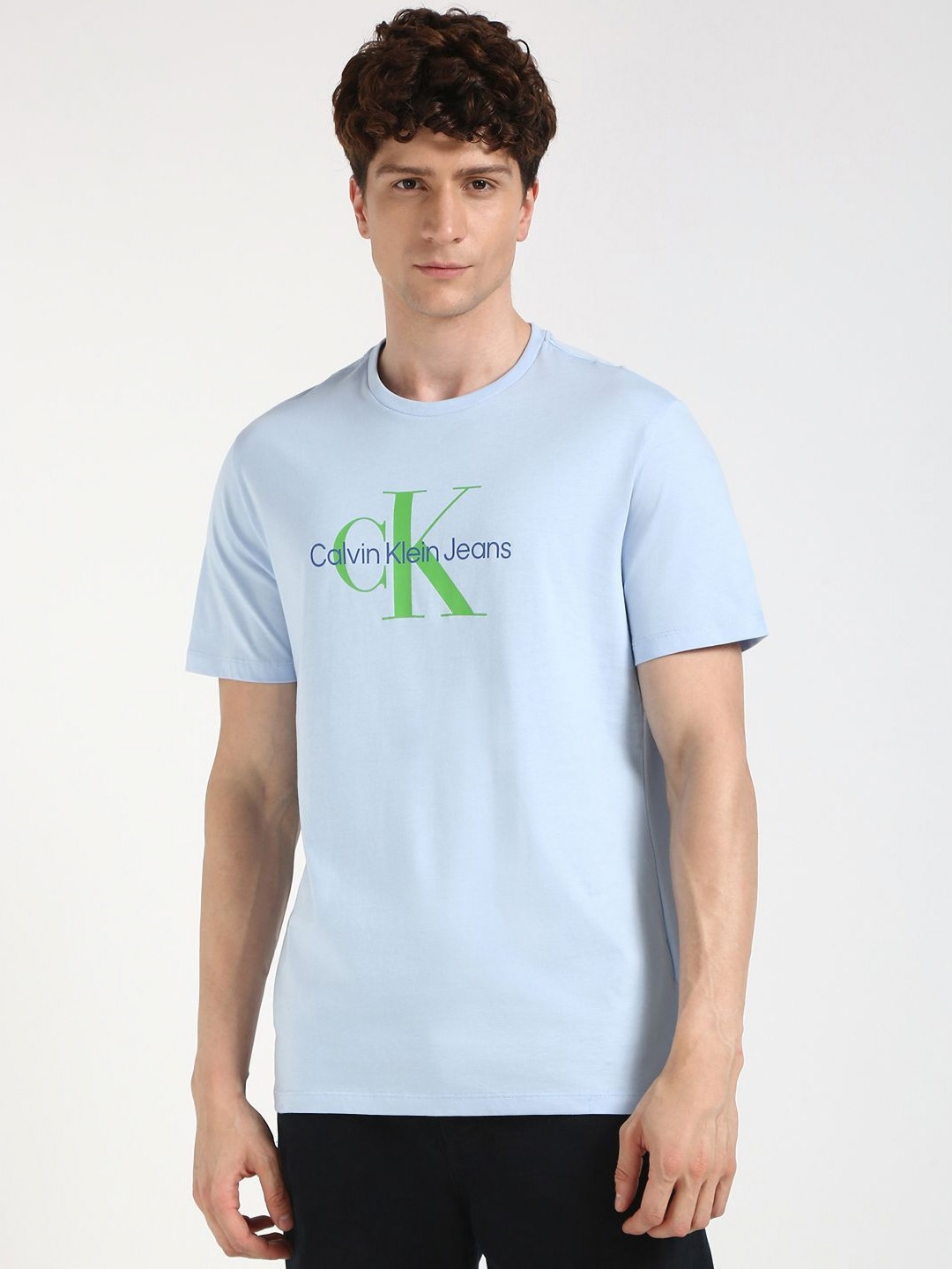 

Calvin Klein Jeans Men Typography Applique T-shirt, Blue