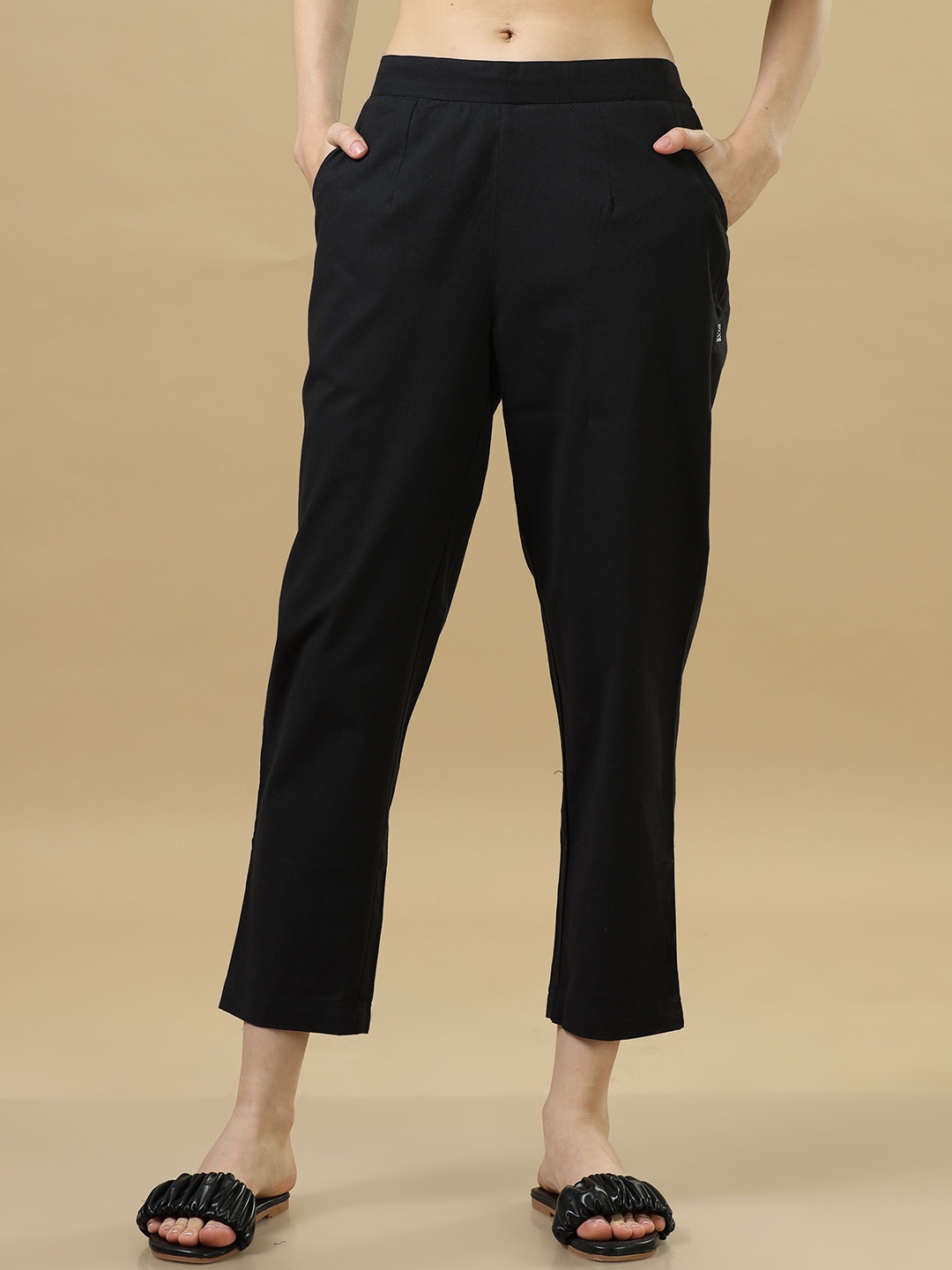 

Hassu's Women Original Low-Rise Trousers, Black