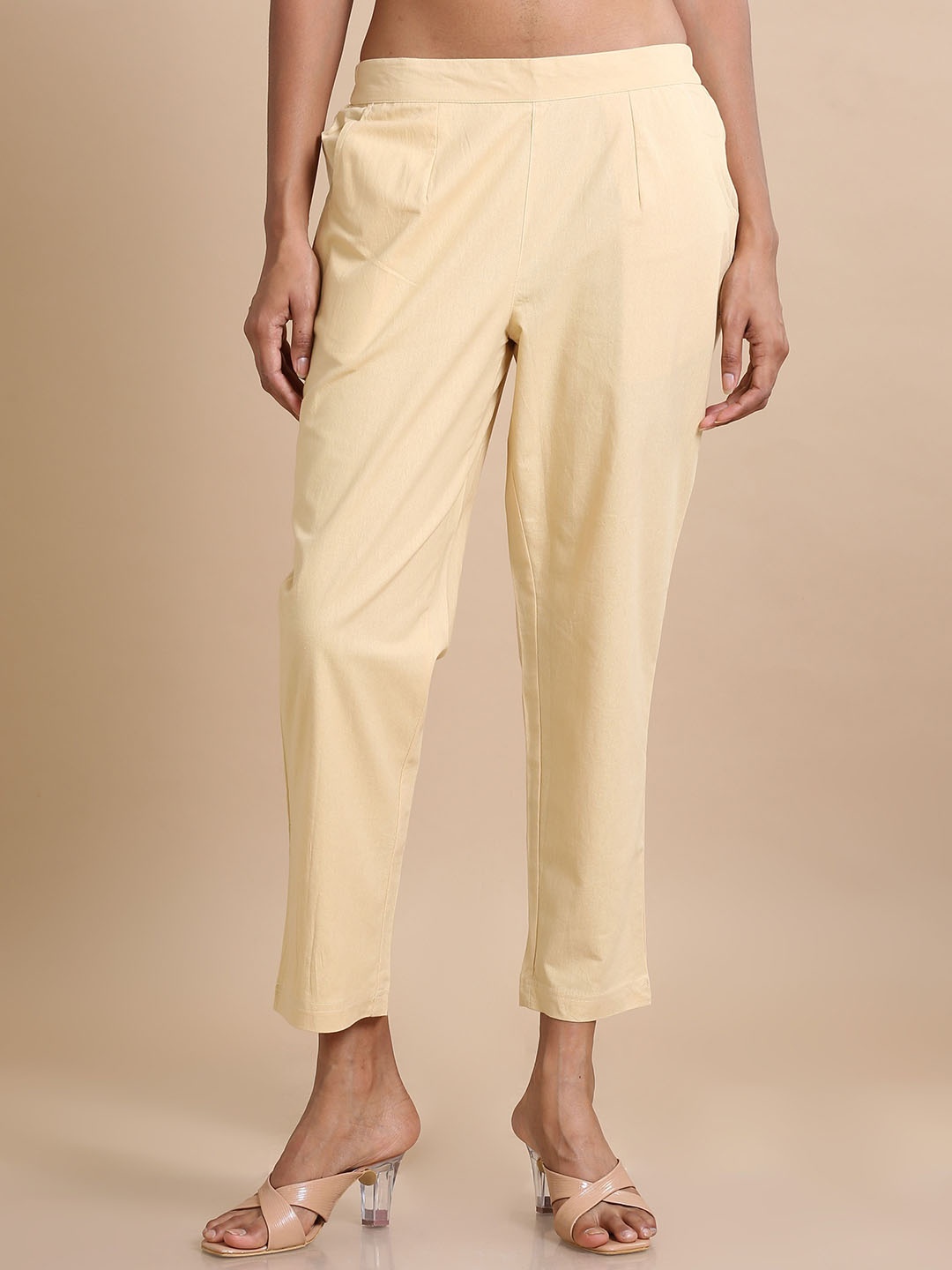 

Hassu's Women Original Pleated Trousers, Beige