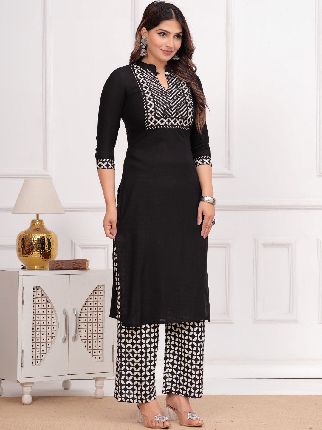 NNAVDHA Women Ethnic Motifs Embroidered Regular Mirror Work Kurta with Trousers, Black