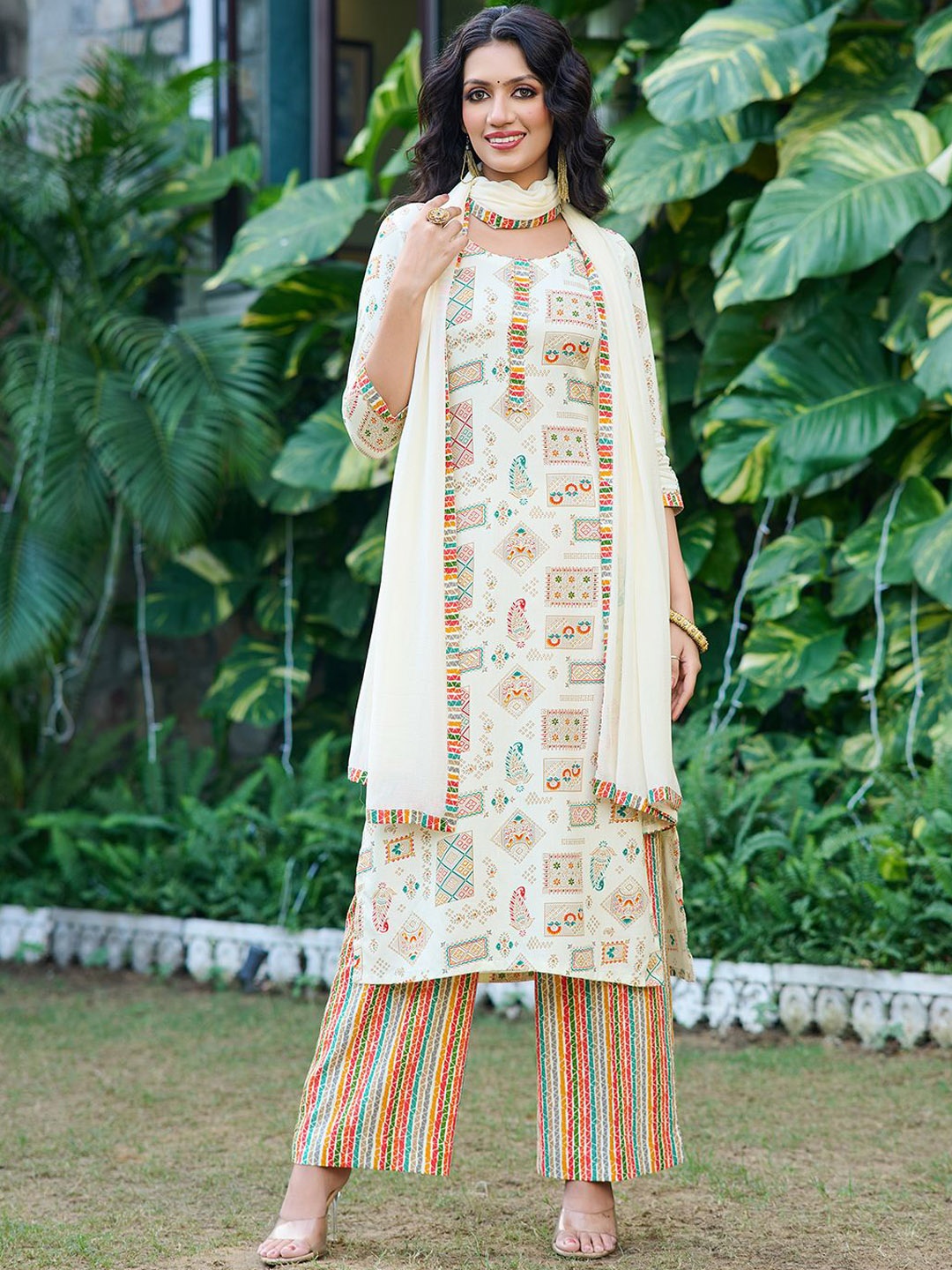 

VIBE VISION Women Printed Regular Kurta with Trousers & With Dupatta, Cream