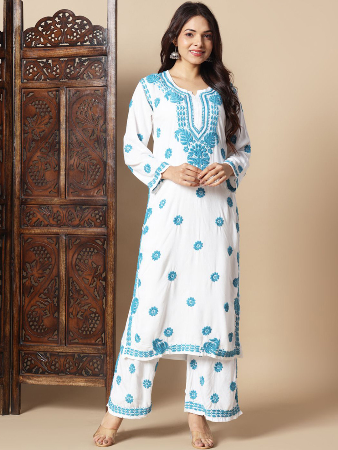 

Fashionable Chikan Handikraft Embroidered Chikankari Kurta With Palazzos Set, Blue