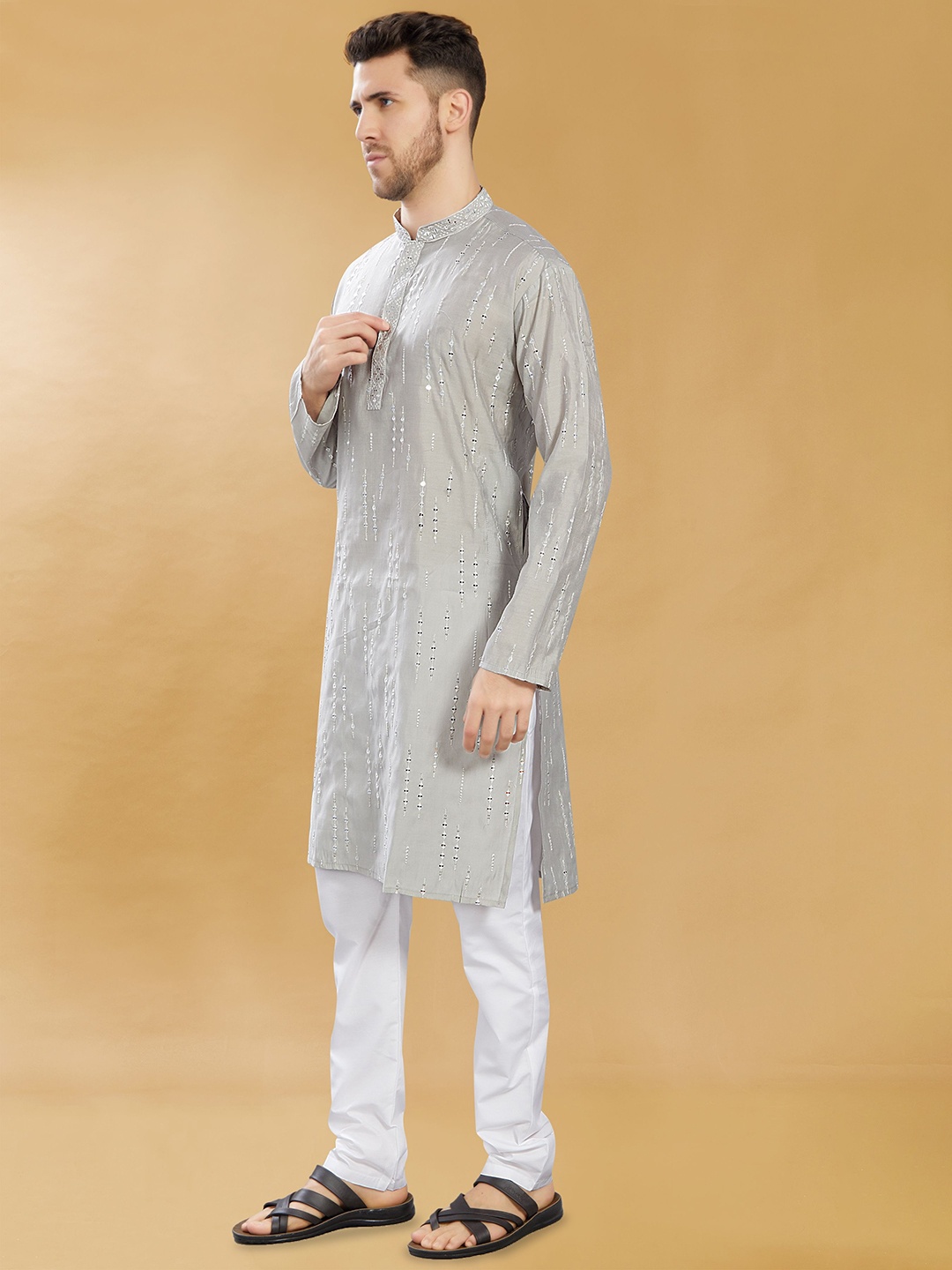 

DIVISIVE Geometric Embroidered Mirror Work Mandarin Collar Straight Kurta, Grey