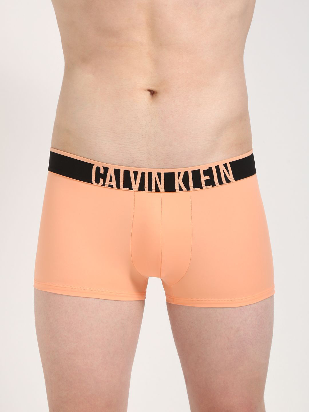 

Calvin Klein Underwear Low-Rise Short Trunk NB3836800, Orange