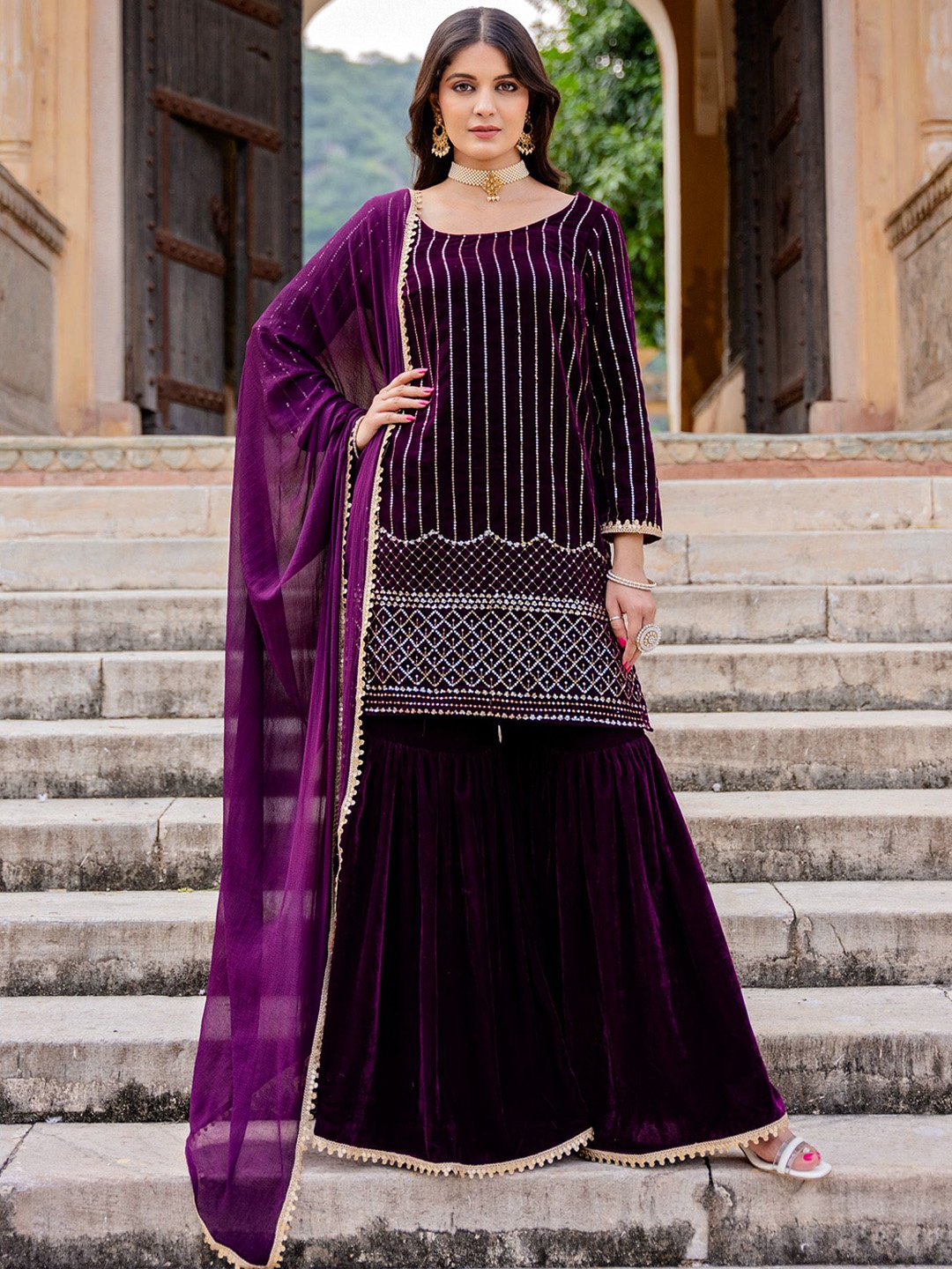 

KASYA Women Embroidered Regular Velvet Kurta with Sharara & With Dupatta, Purple