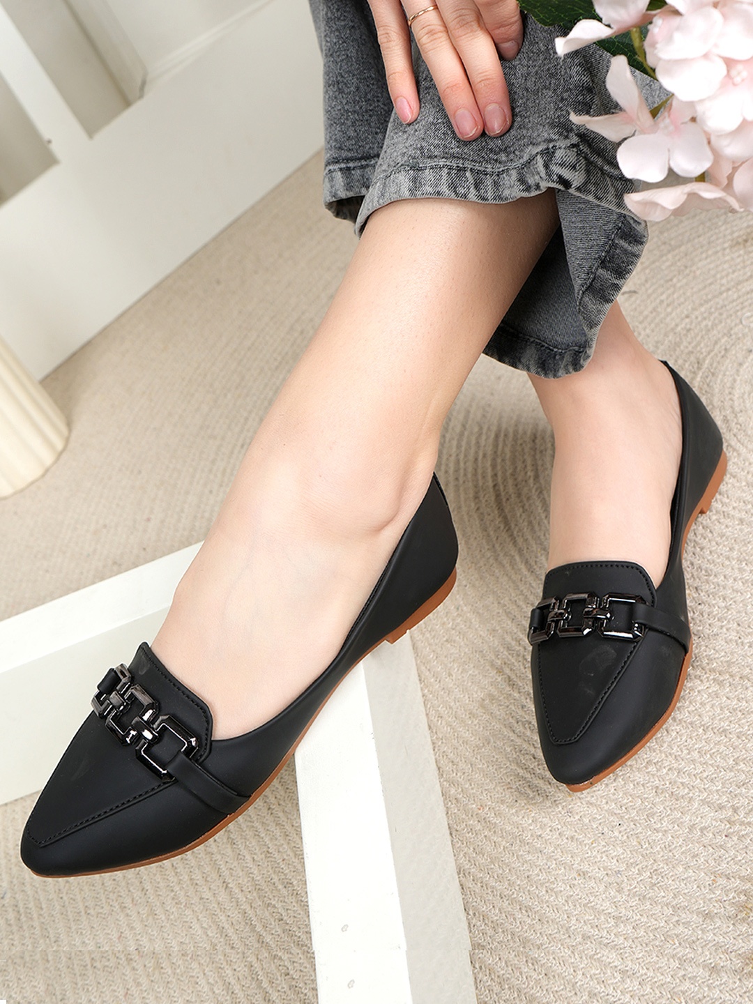 

Mast & Harbour Women Ballerinas with Bows Flats, Black