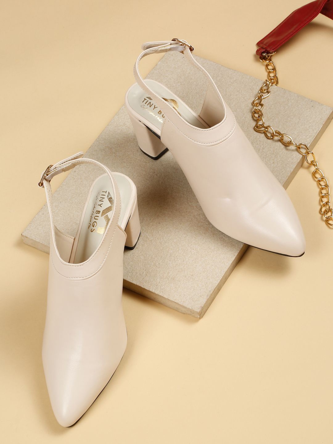 

Tiny Bugs Block Pumps, Off white
