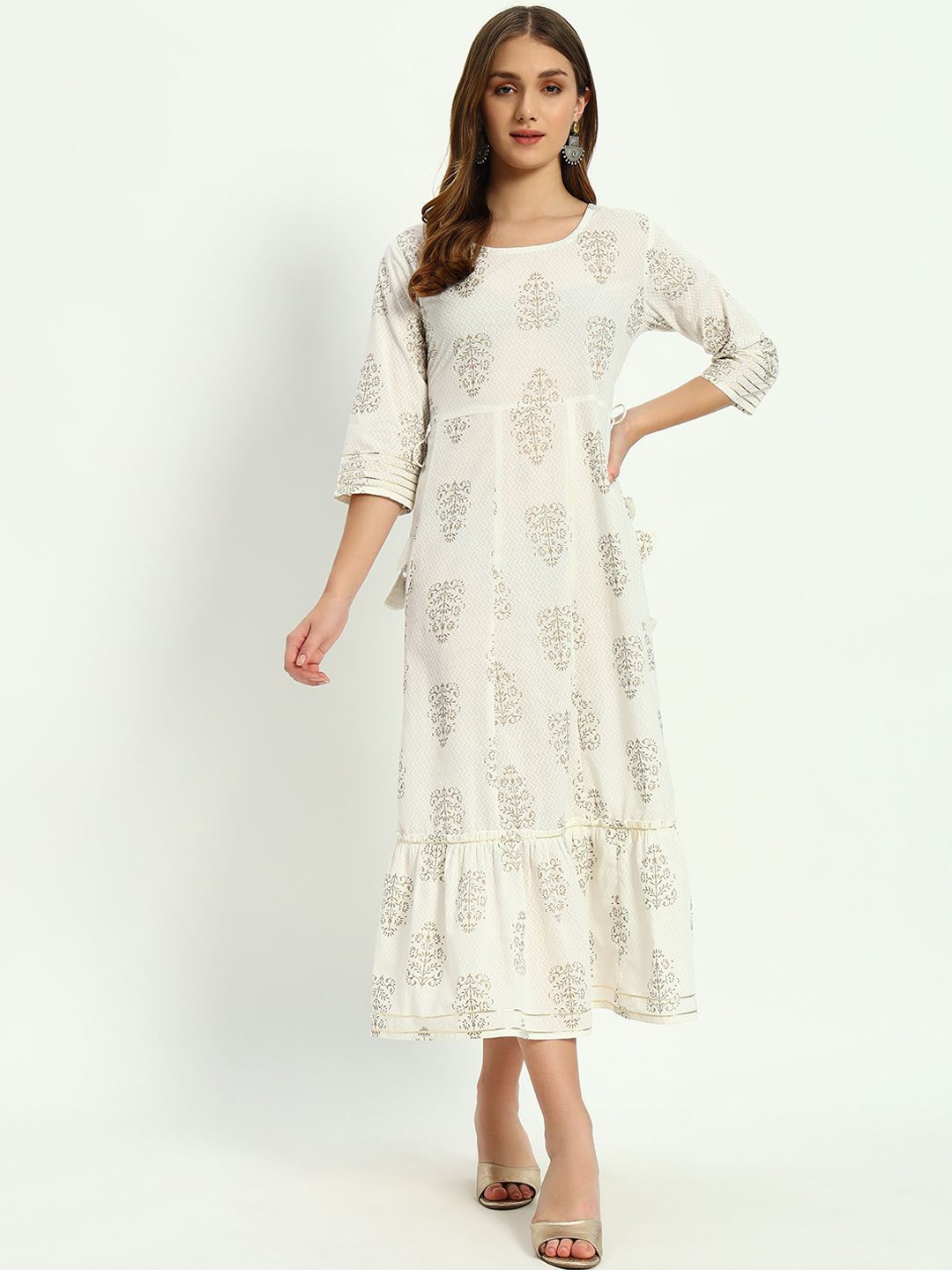 

KALINI Women Floral Printed Gotta Patti Floral Anarkali Kurta, White