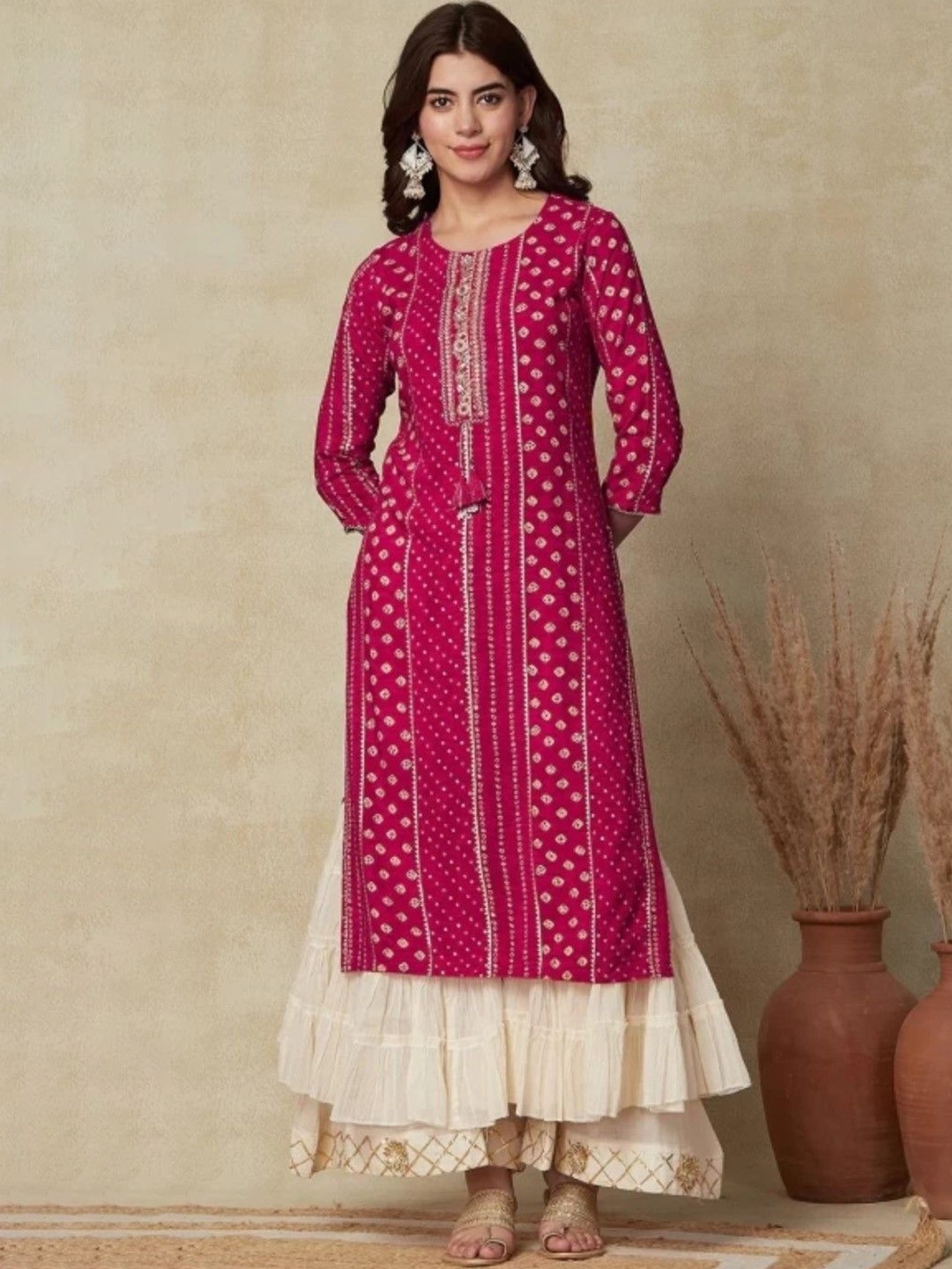 

KALINI Bandhani Printed Sequinned Round Neck Straight Kurta, Pink