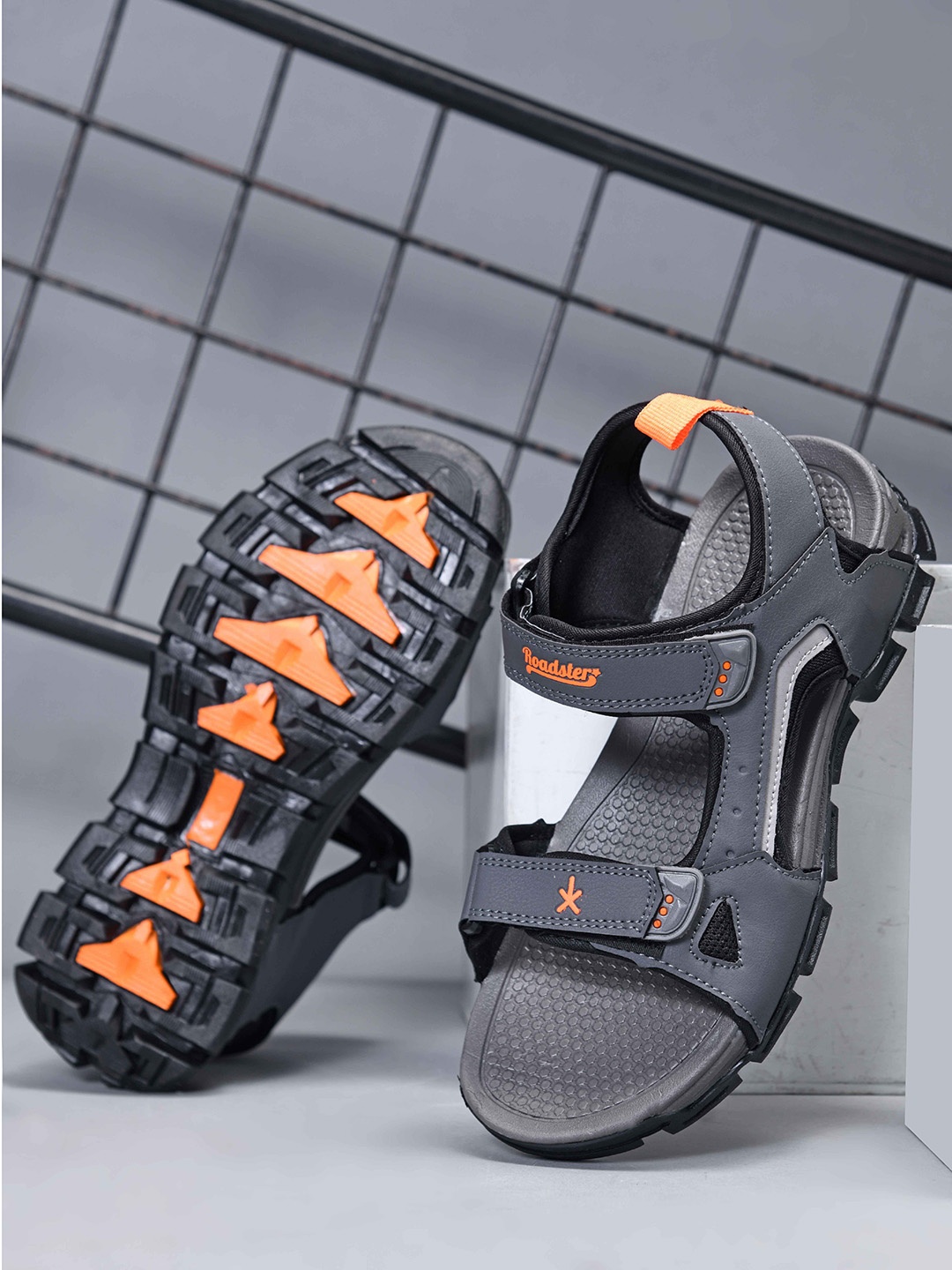 

Roadster Men Sports Sandals, Orange