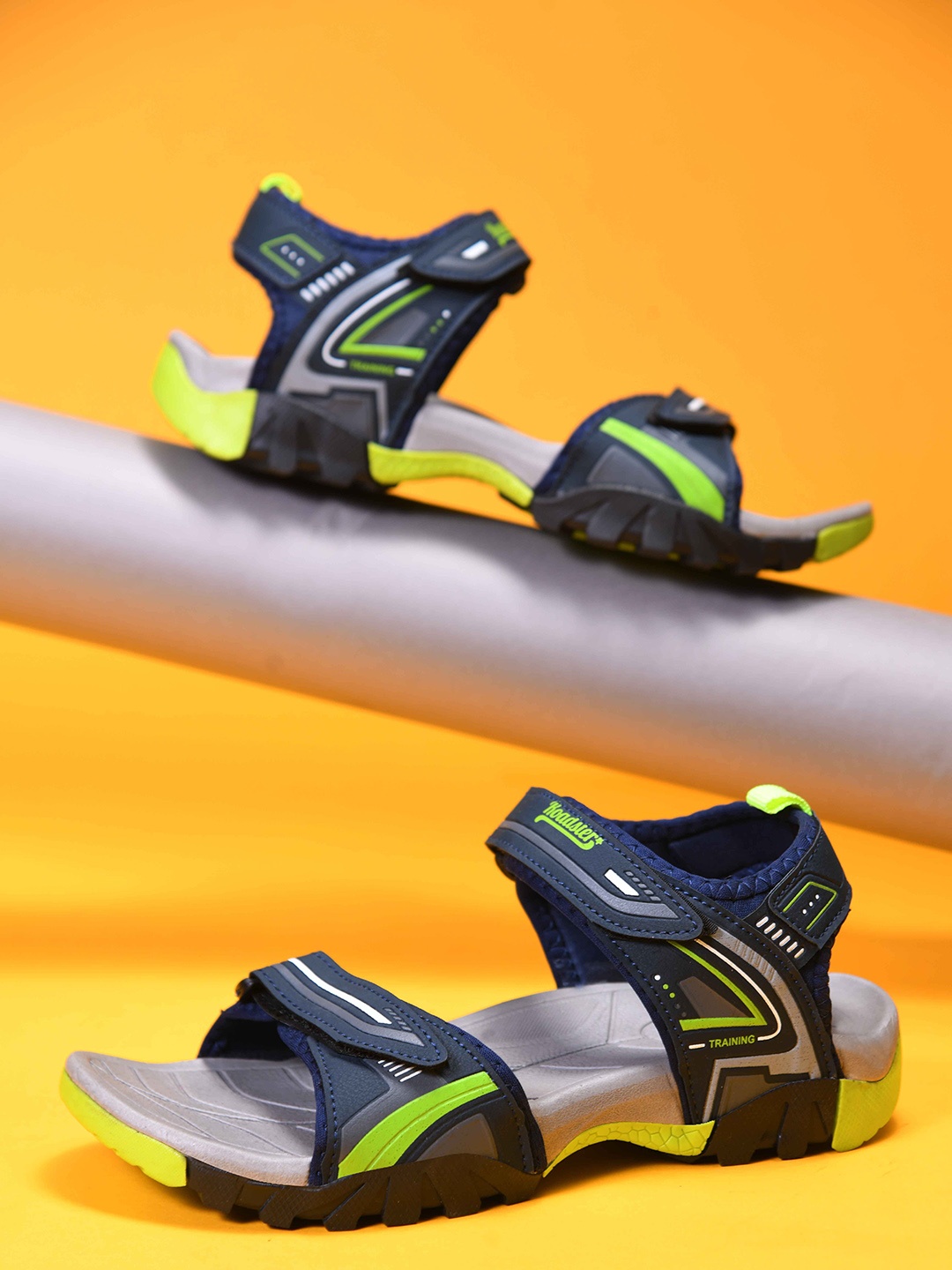 

The Roadster Lifestyle Co Men Sports Sandals, Green