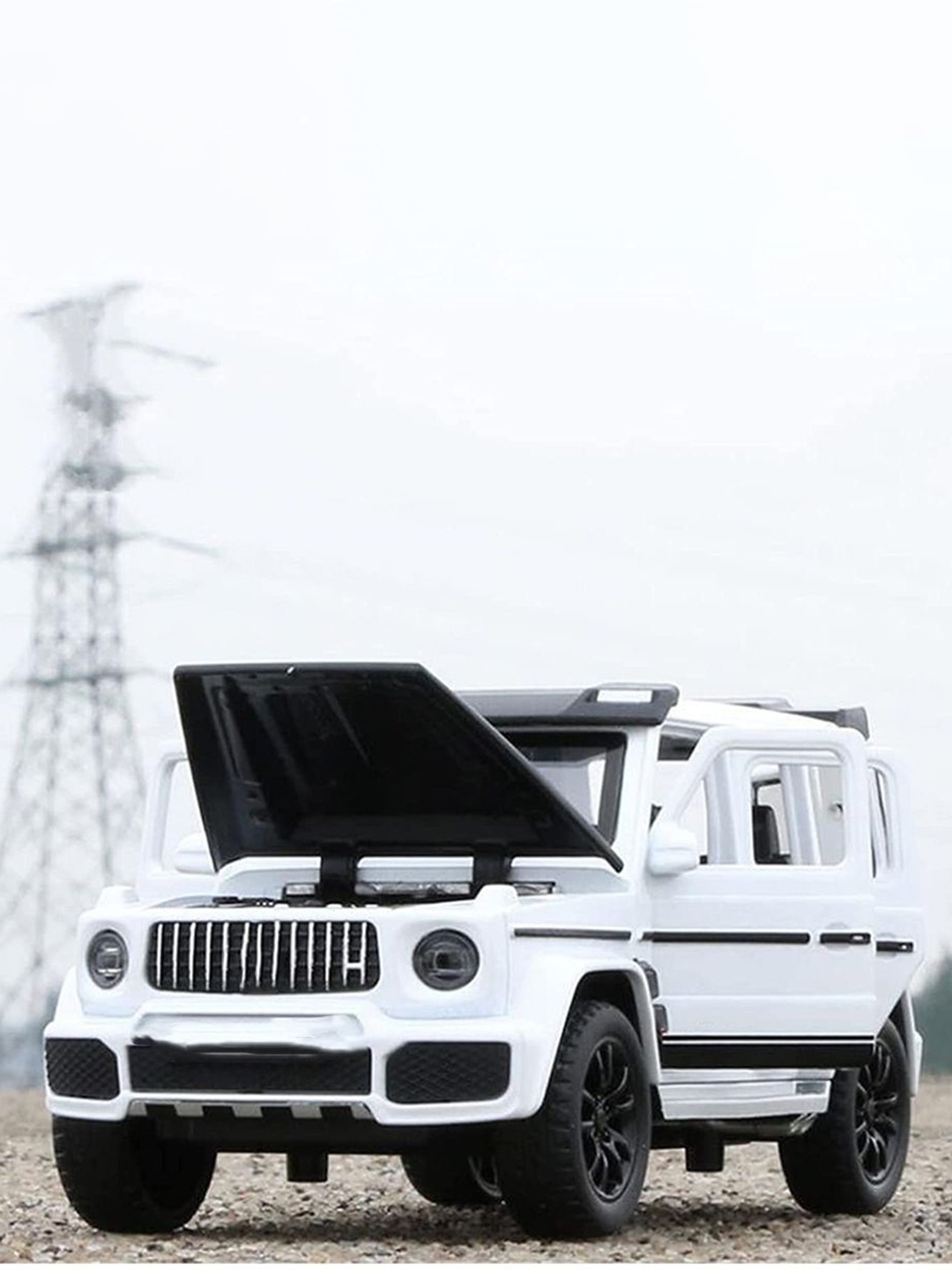 

COELON Kids Brabus 700 Diecast Metal Pull Back Toy Car With Sound & Light, White