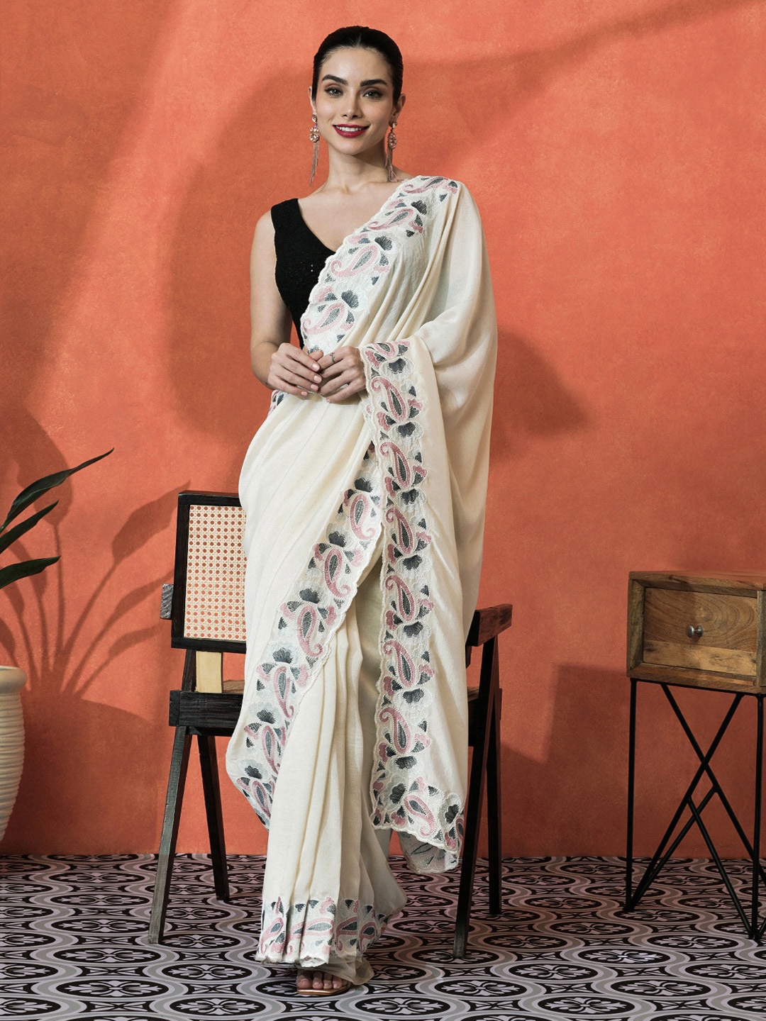 

Sangria Embroidered Saree With Blouse Piece, Cream