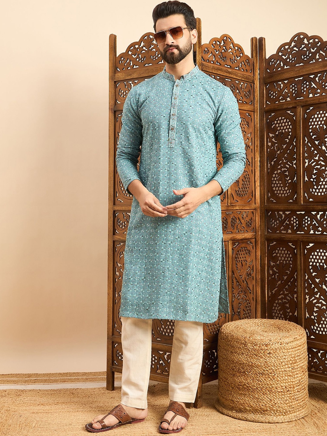 

SWAGG INDIA Ethnic Motifs Embroidered Mandarin Collar Straight Kurta, Teal