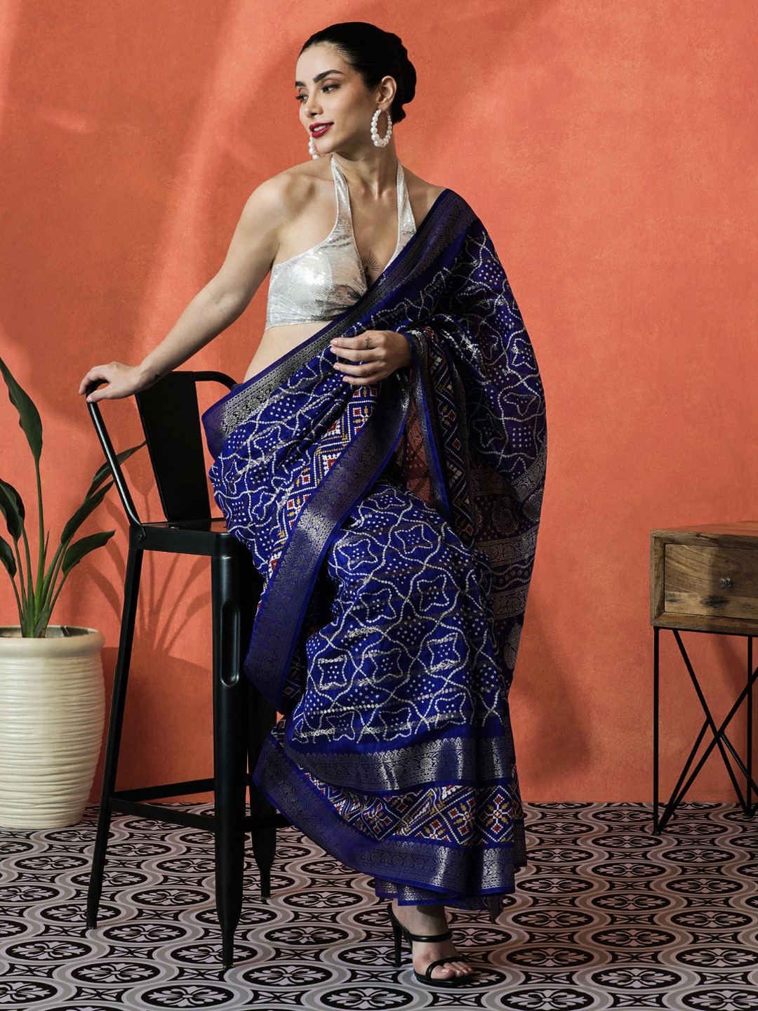 

Sangria Bandhani Printed Saree With Blouse Piece, Blue