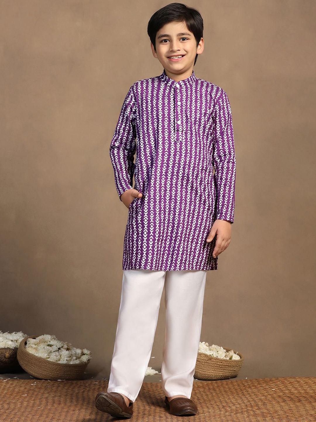 

BAESD Boys Geometric Printed Band Collar Straight Kurta With Pyjama, Purple