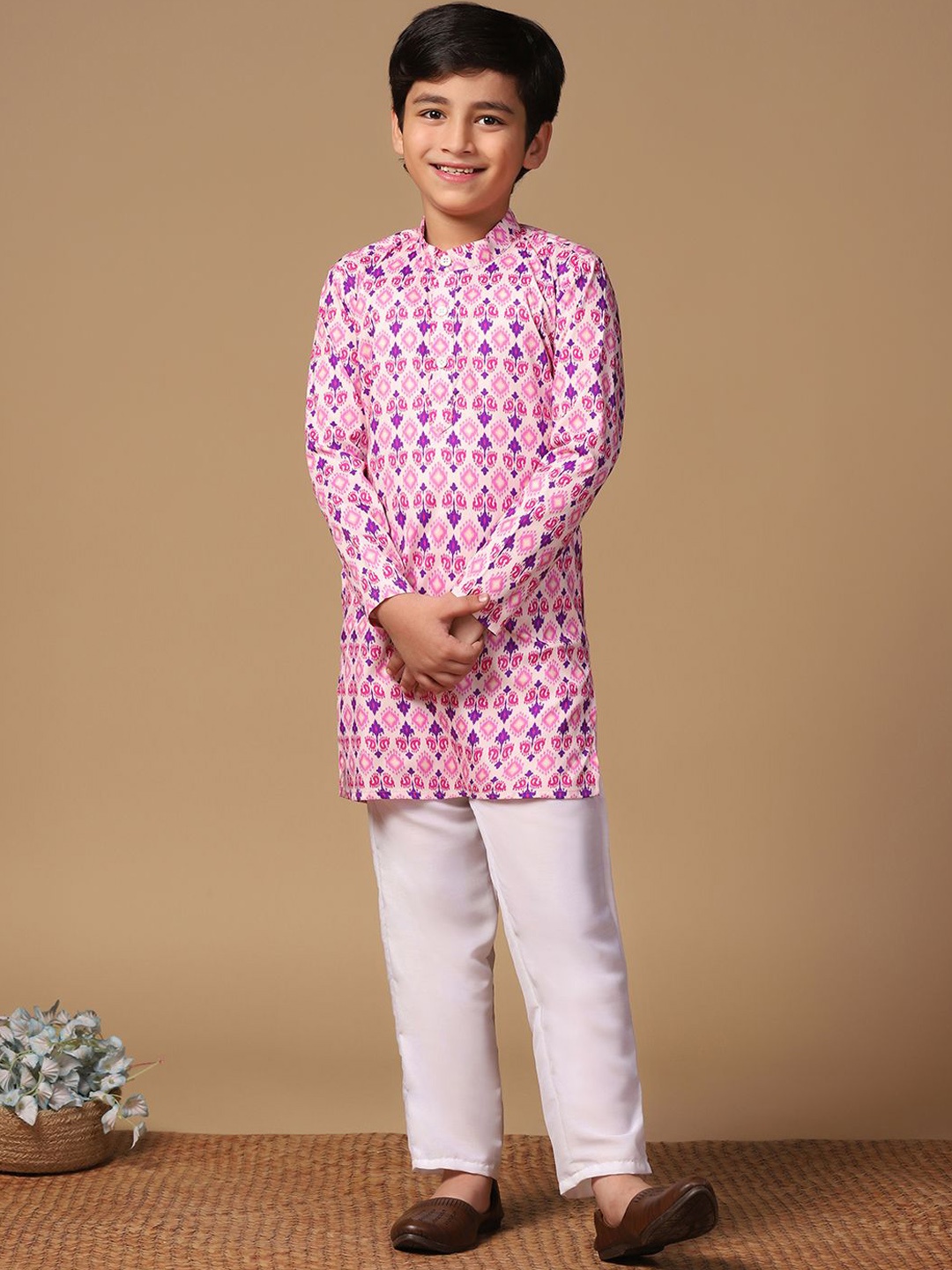 

BAESD Boys Ethnic Motifs Printed Mandarin Collar Straight Kurta with Pyjamas, Pink