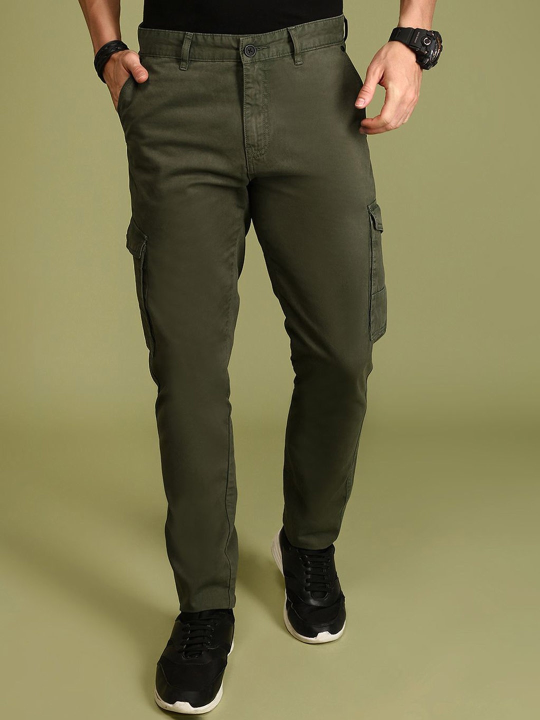 

Urban Dog Men Mid-Rise Cargo Trousers, Green