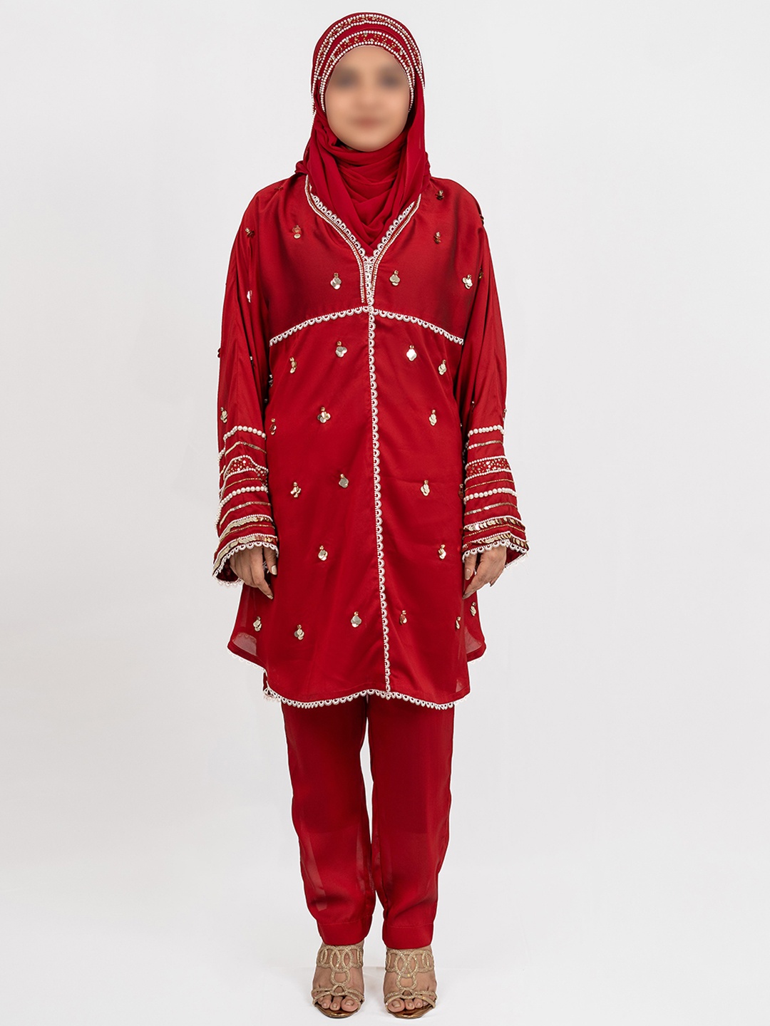 

Demure by shiba Embellished V-Neck Tunic With Trouser, Red