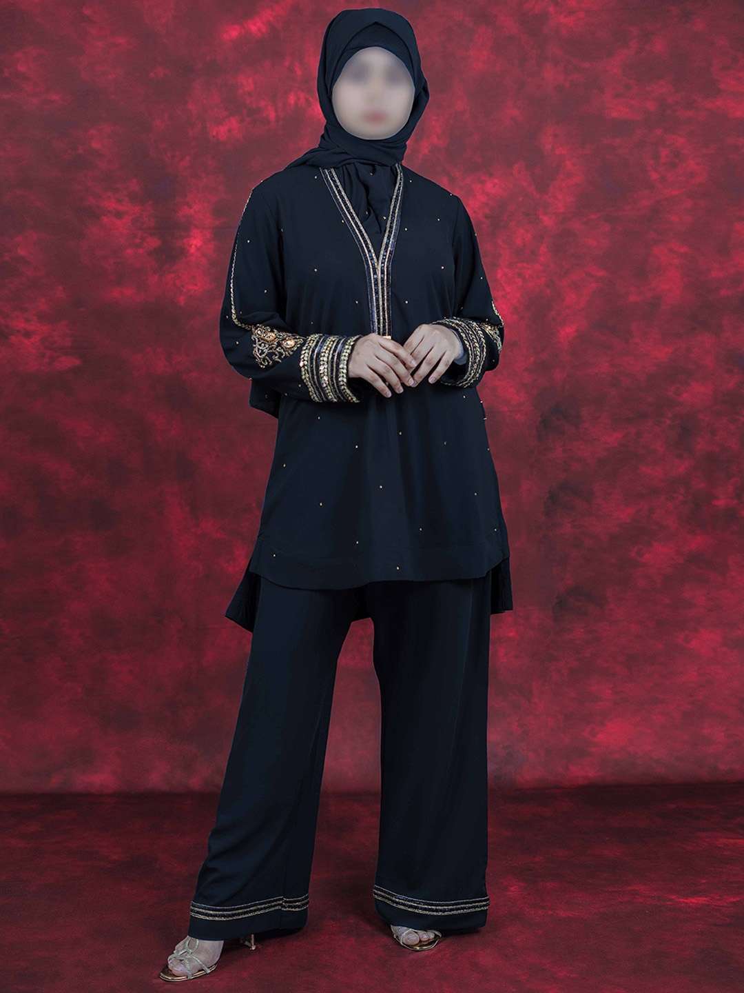 

Demure by shiba Embellished Long Sleeves V-Neck Tunic With Trouser, Black