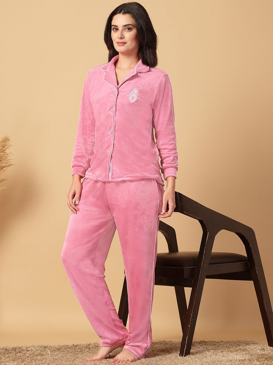 

FABINALIV Women Embroidered Night suit, Pink