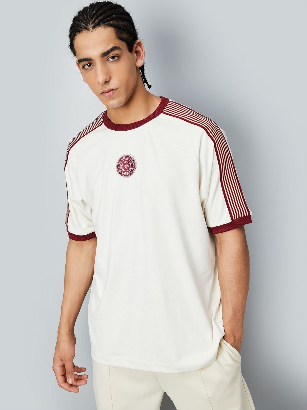 

max Men Typography Printed Round Neck Cotton T-shirt, Off white