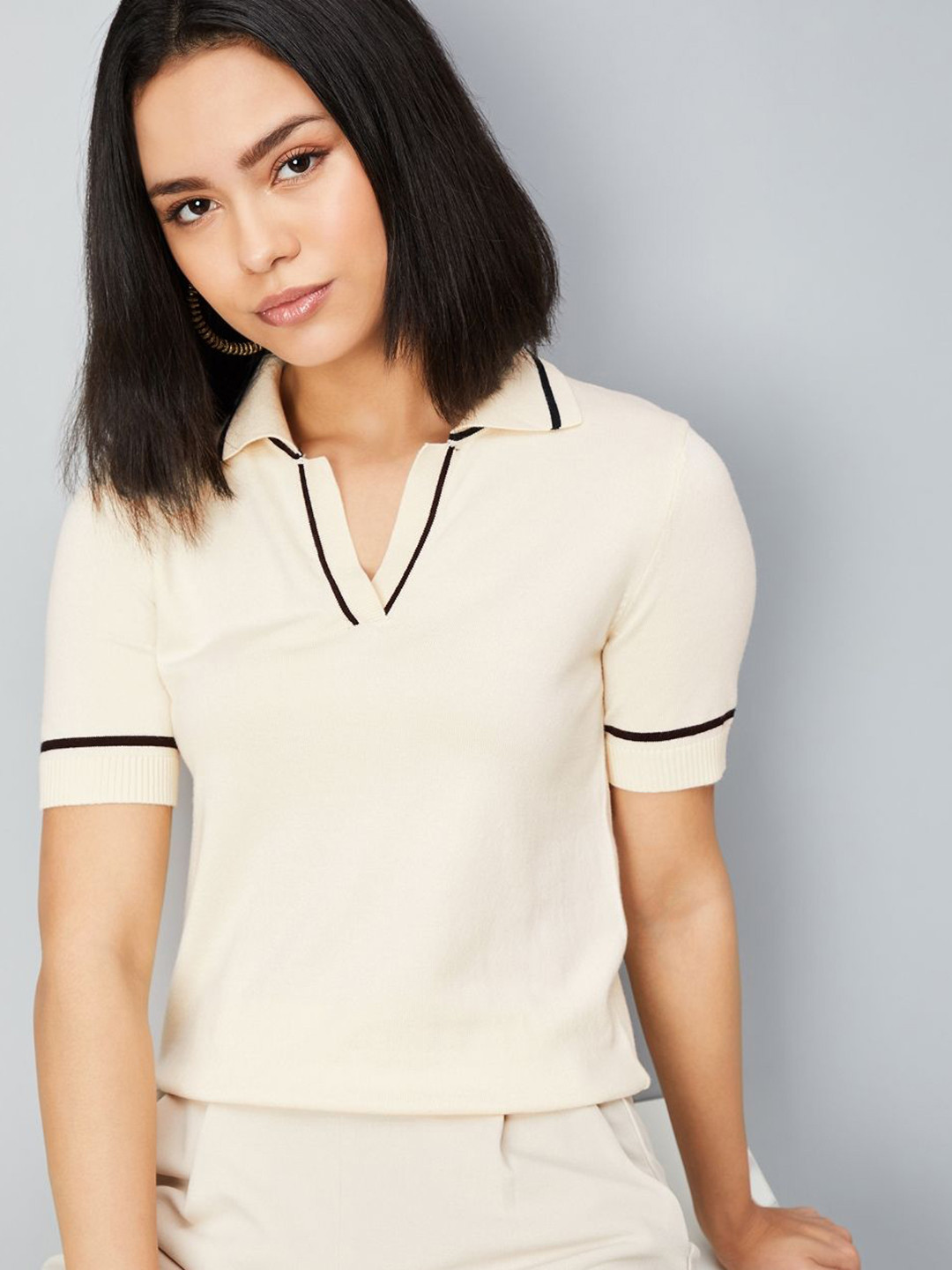 

max Women Solid Polo Collar T-shirt, Beige
