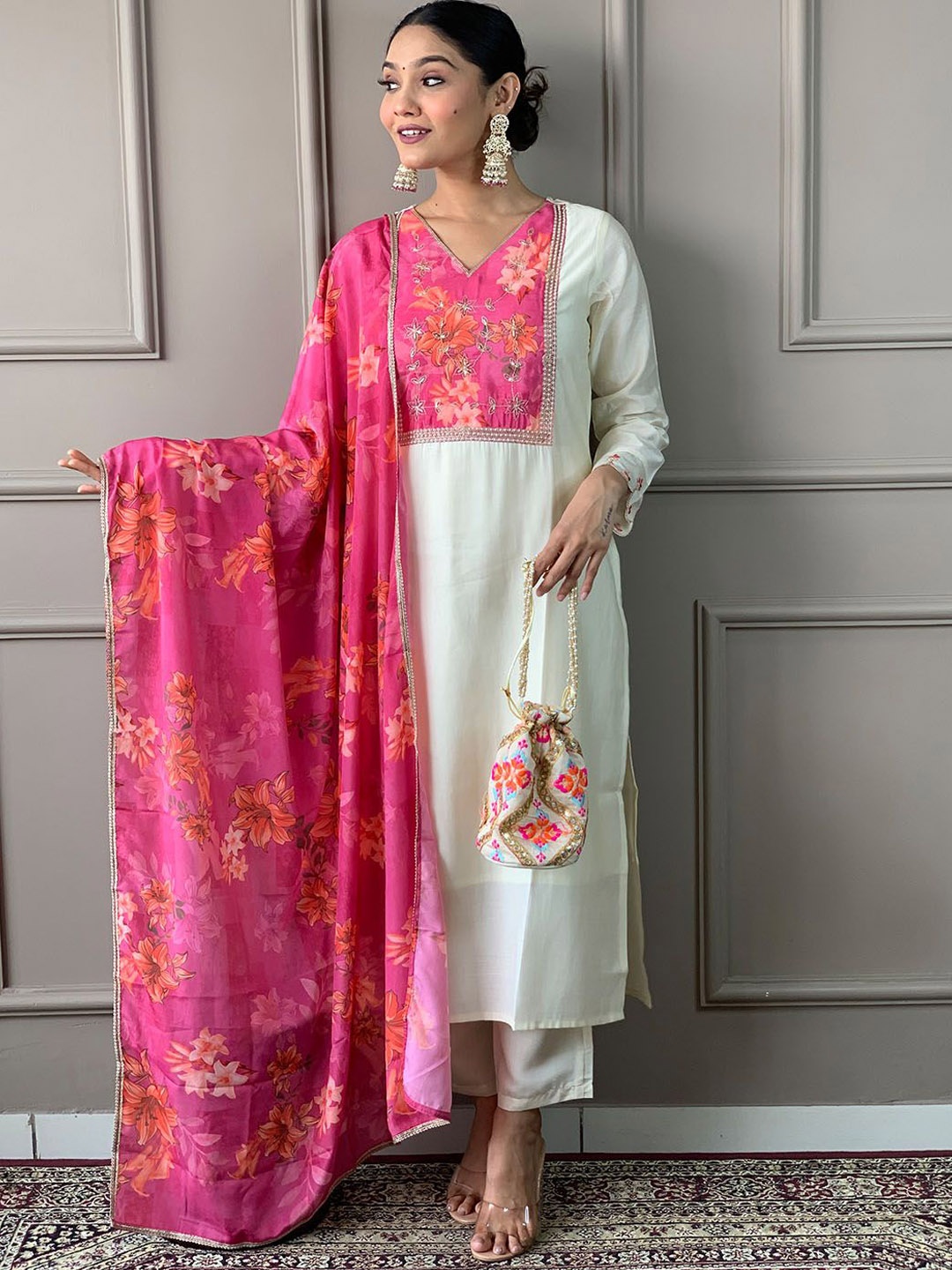 

BLACK SCISSOR Floral Yoke Design Chanderi Silk Straight Kurta With Trouser & Dupatta, White