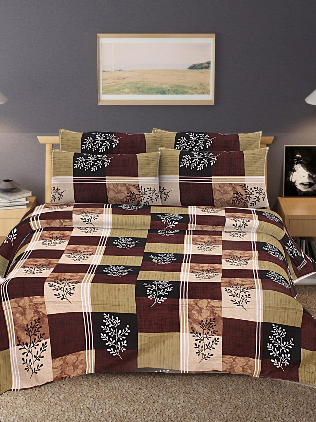

HASHCART Burgundy And Black Geometric 210 TC Queen Bedsheet Set