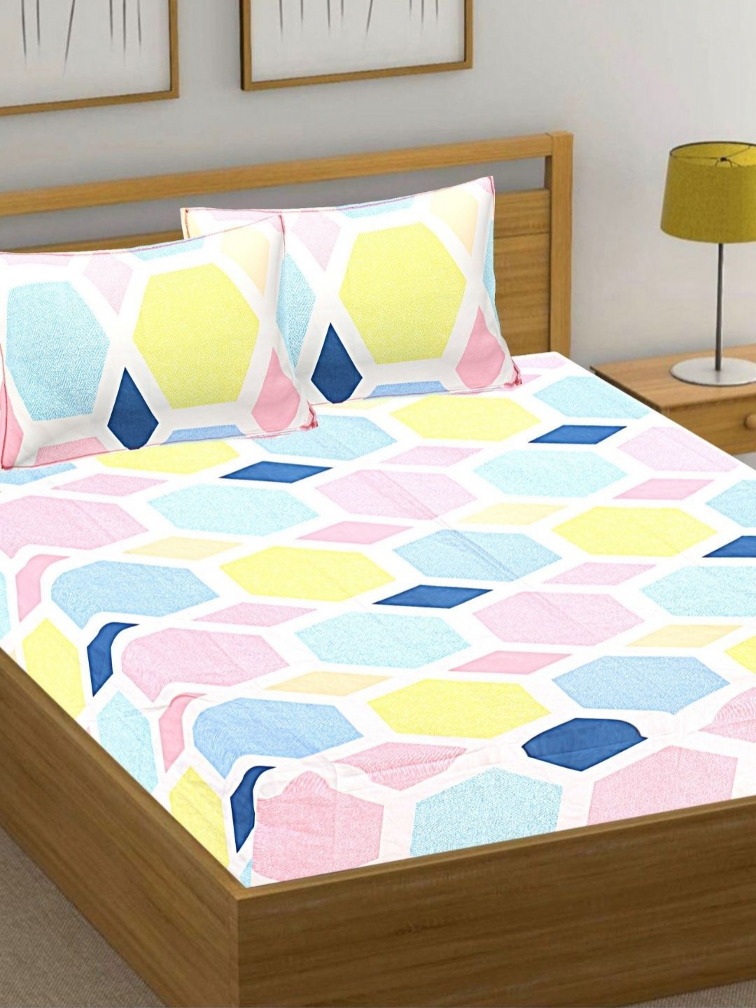 

HASHCART White Geometric Printed Cotton 210 TC Queen Bedsheet Set-2.40 m x 2.25 m