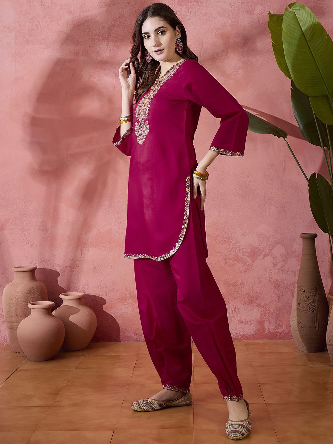 

Sangria Maroon Zari Notch Neck Straight Kurta With Trousers