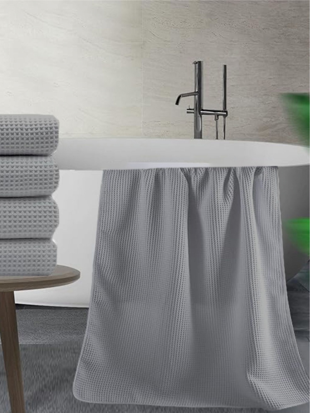 

Enchant Home Silver-Toned Checked Cotton 350 GSM Bath Towel