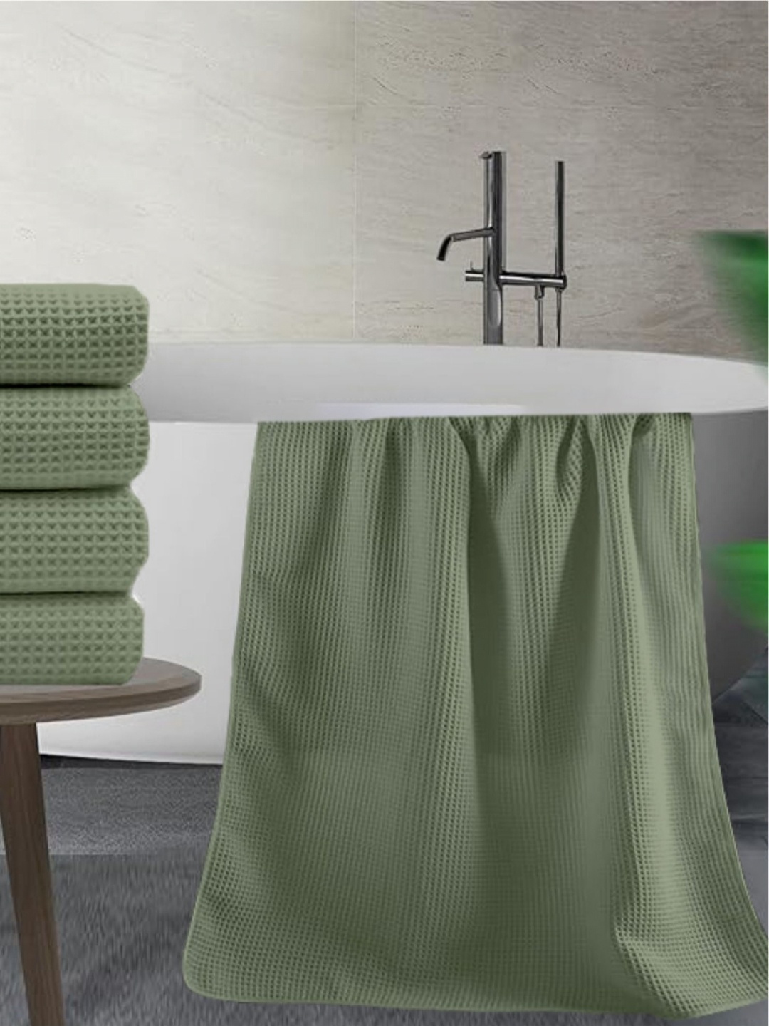 

Enchant Home Green Checked Cotton 350 GSM Bath Towel