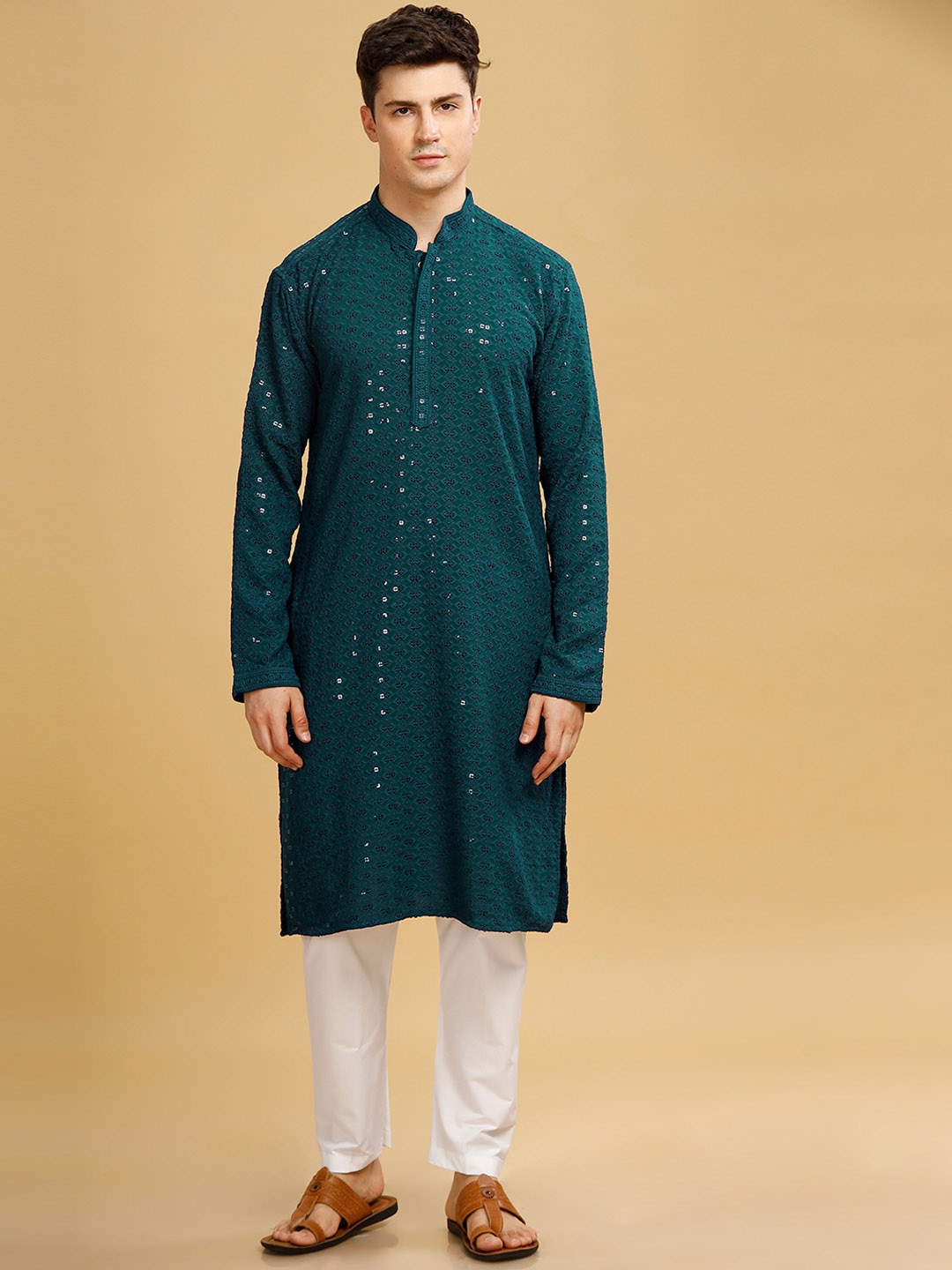 

Anouk Men Green Geometric Embroidered Sequnnied Mandarin Collar Straight Kurta