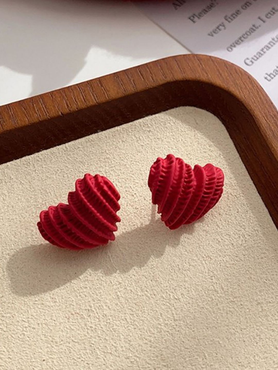 

BEYTER Korean Heart Shaped Studs, Red