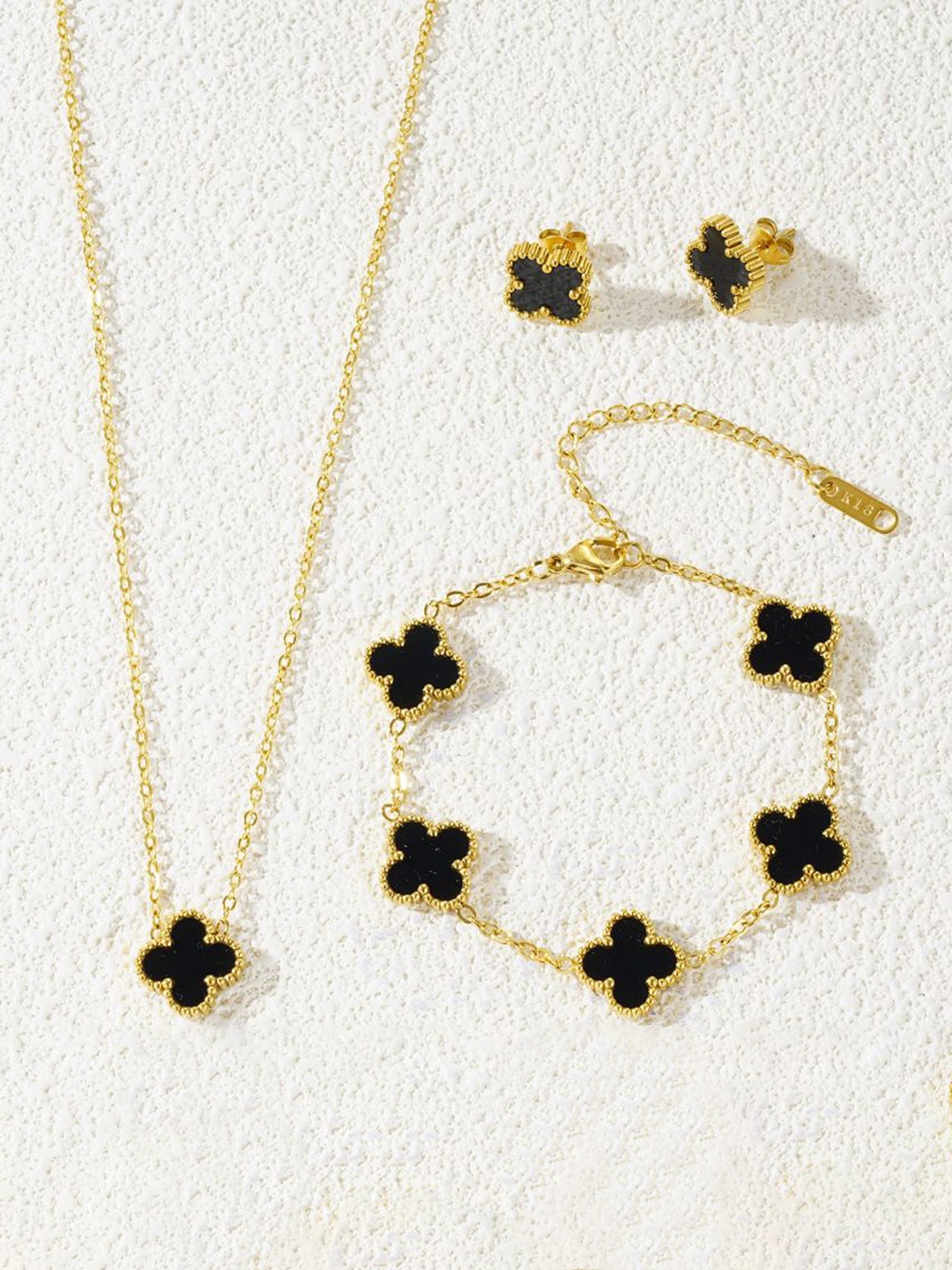 

DIVASTRI Gold-Plated Stainless Steel Anti Tarnish Floral Clover Jewellery Set