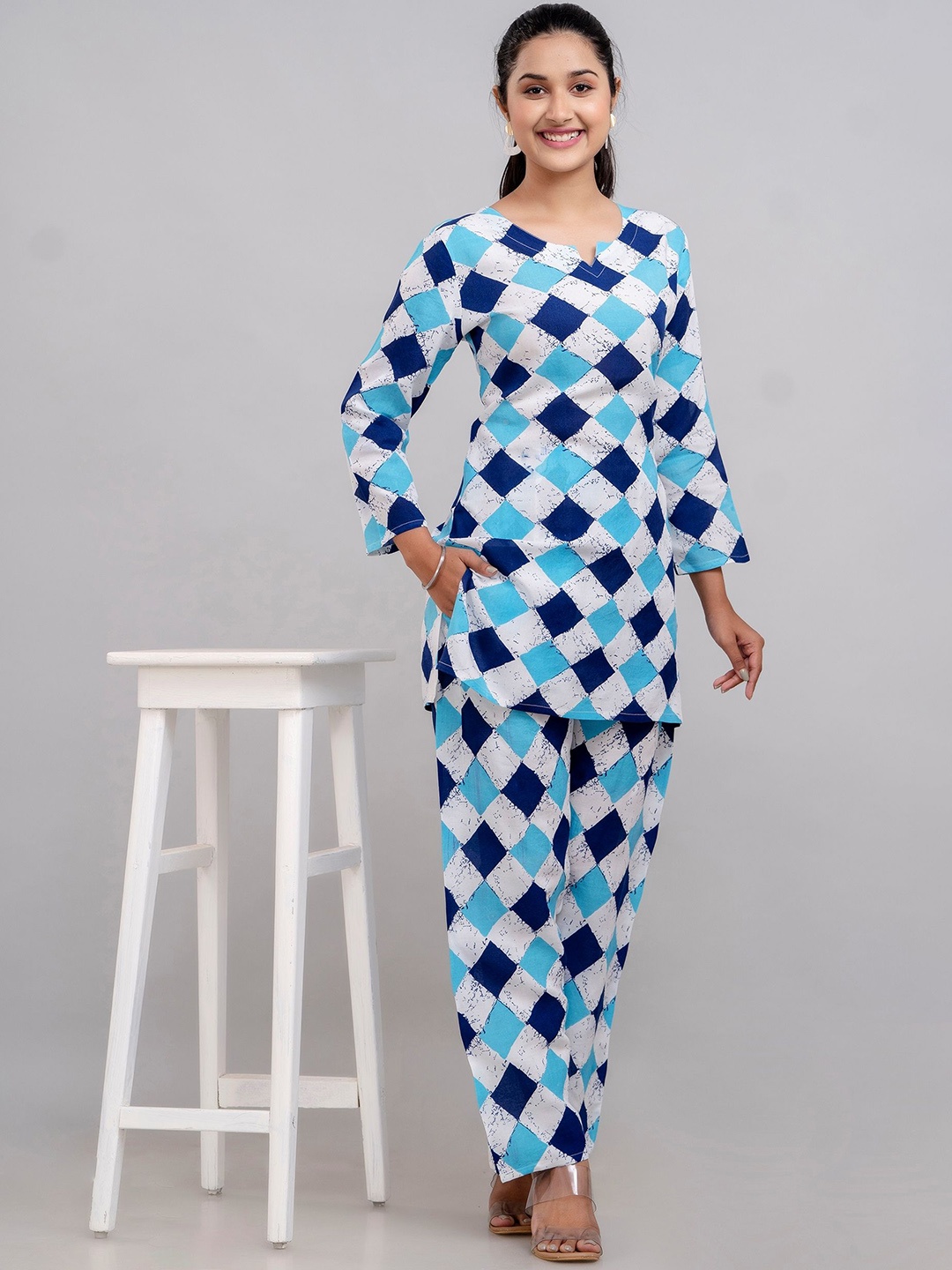 

Jasoriya Checked Notch Neck Straight Tunic With Trouser, Blue