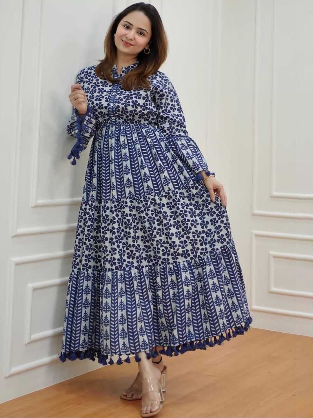

CHARVI CREATION Floral Printed Mandarin Collar Bell Sleeves Anarkali Kurta, Blue
