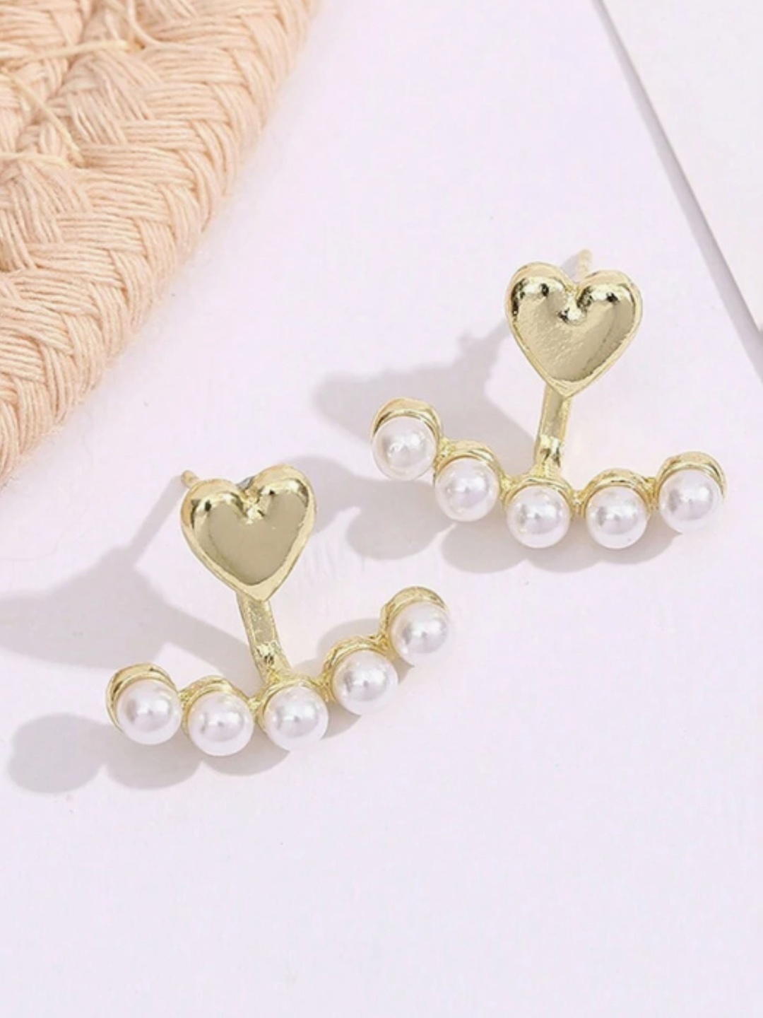 

SUBHAGALANKAR Heart Shaped Pearls Beadded Ear Cuff Earrings, Gold