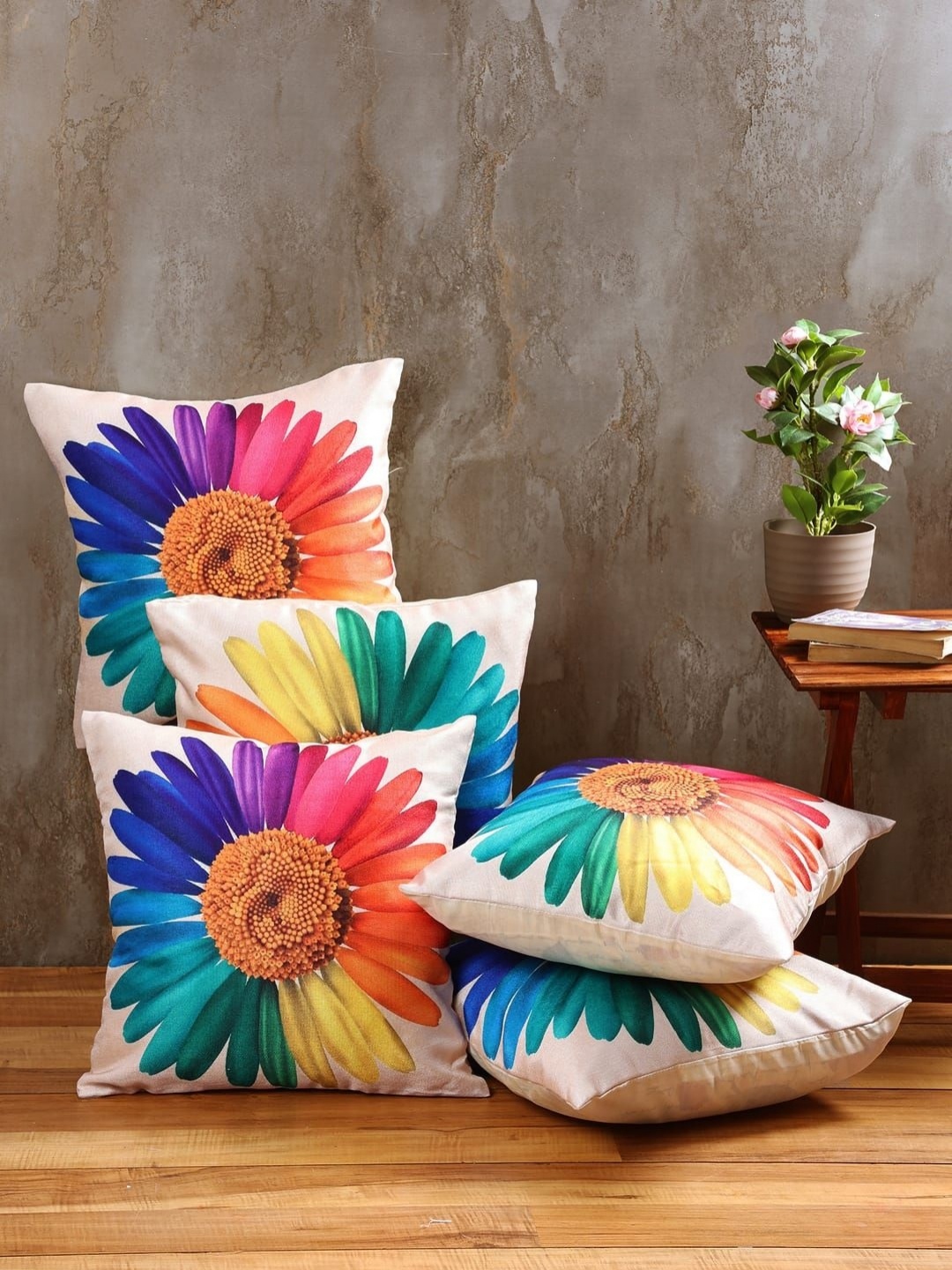 

Aura White & Blue Set of 5 Floral Square Cushion Covers