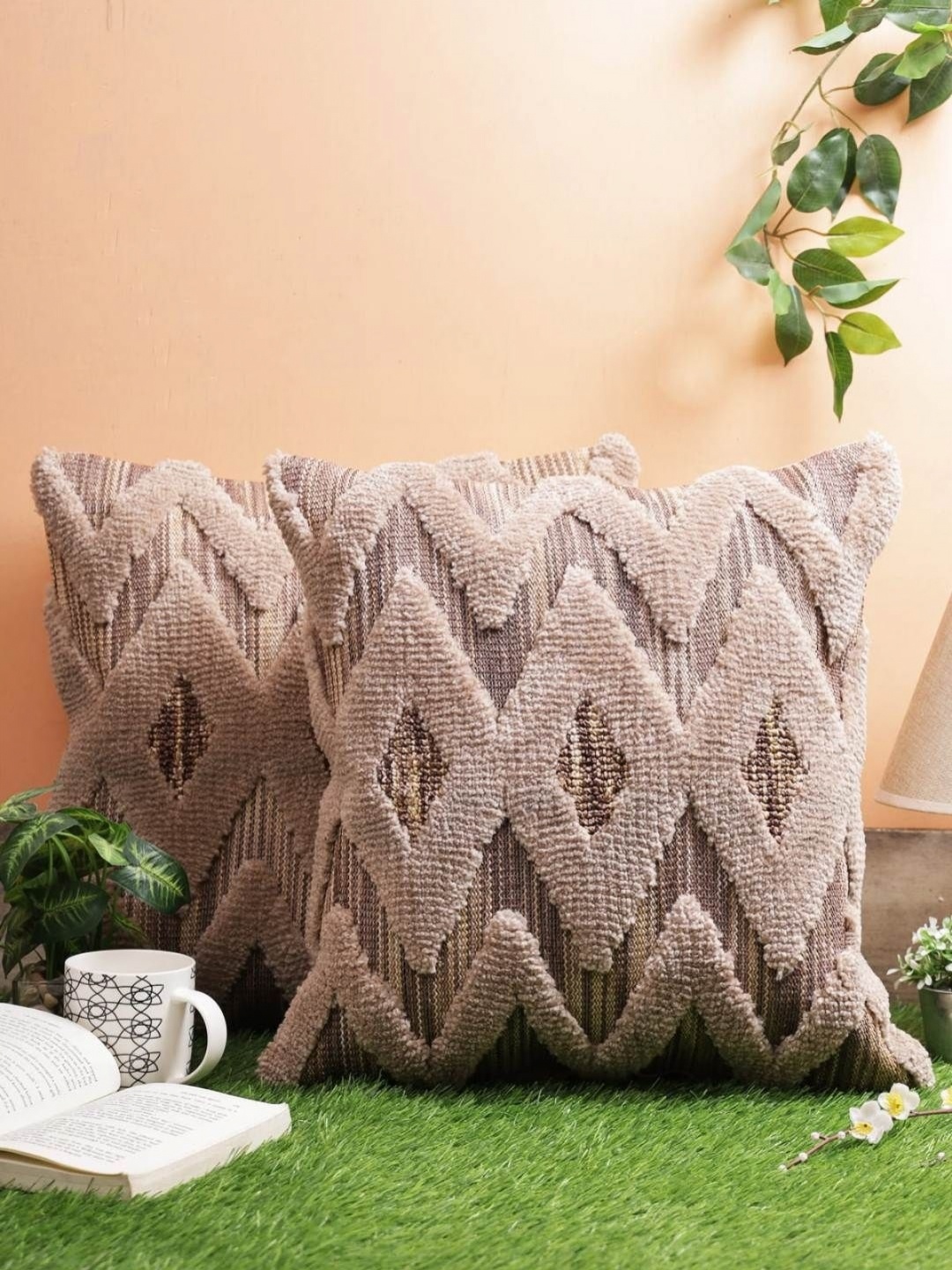 

Aura Brown 2 Pieces Geometric Printed Woollen Square Cushion Covers