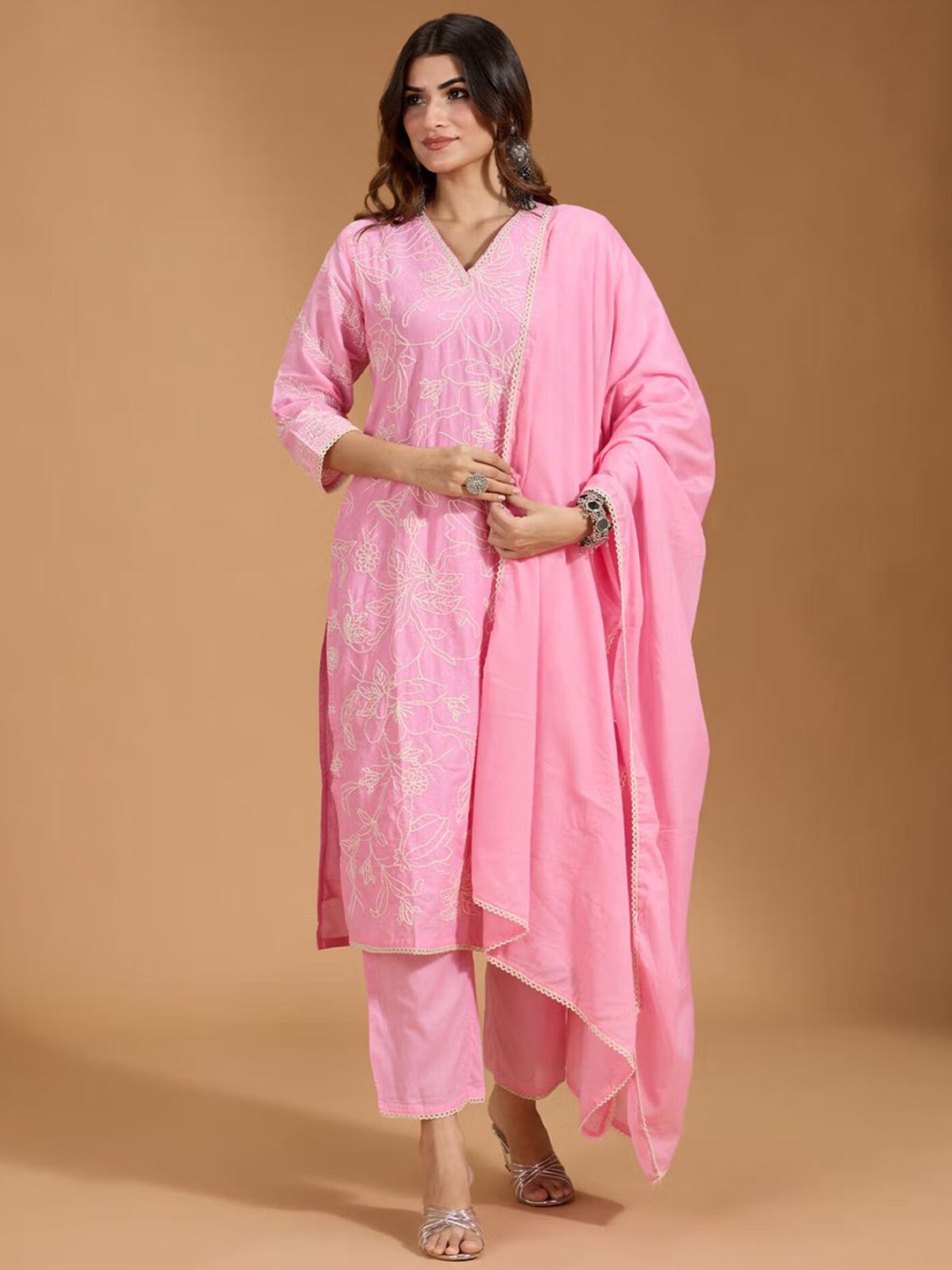 

House of Pataudi Floral Embroidered Pure Cotton Straight Kurta With Trouser & Dupatta, Pink