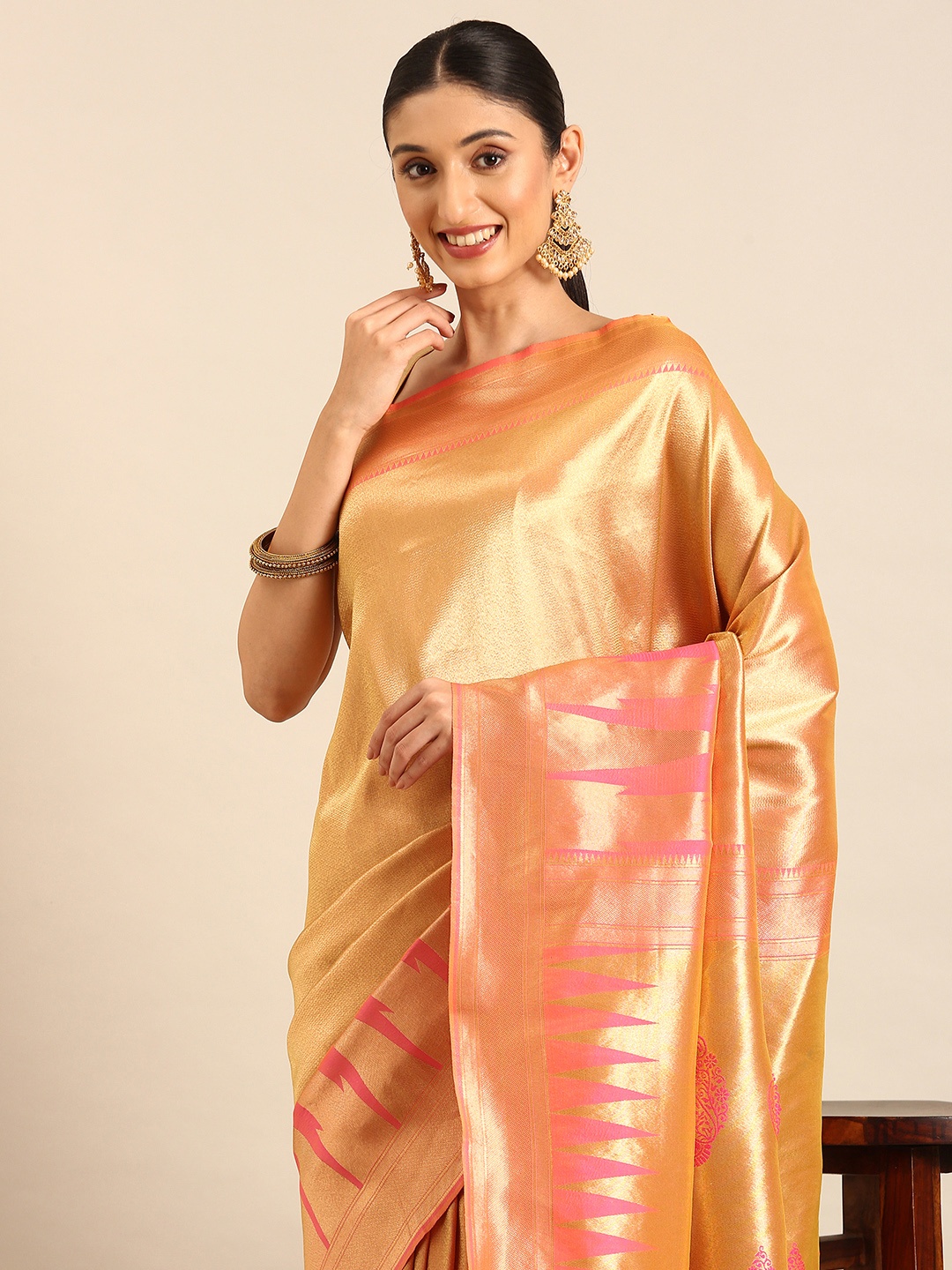 

Mitera Woven Design Zari Saree, Peach